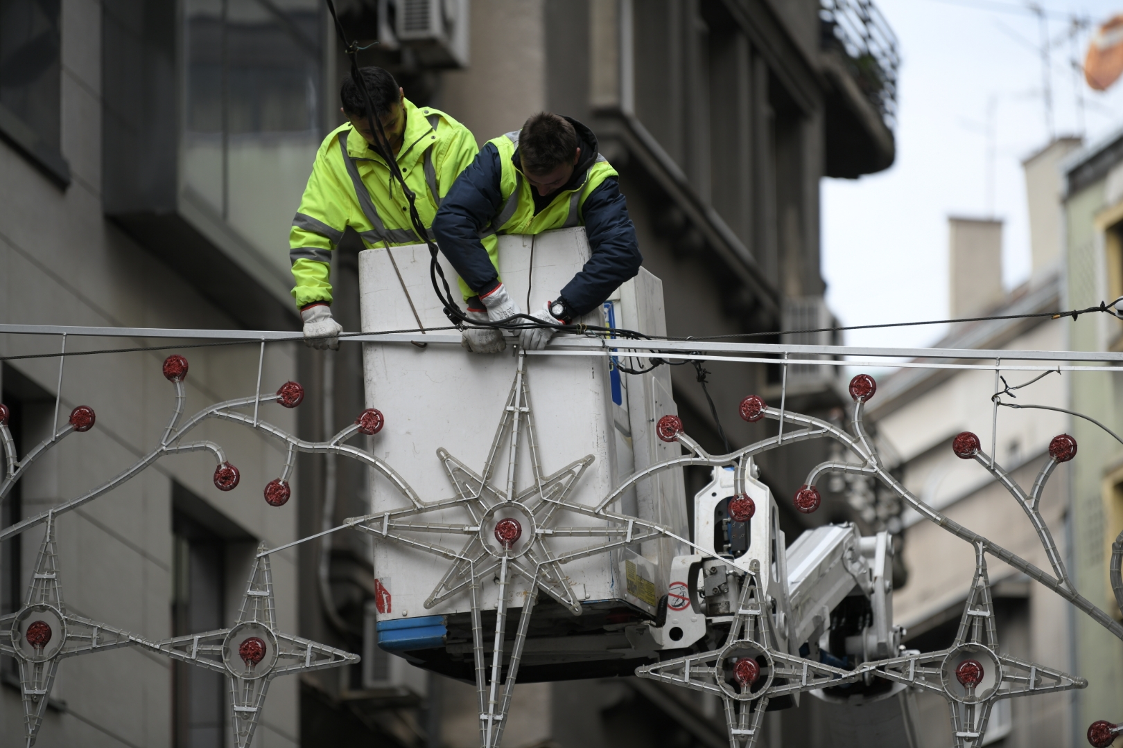 Beograd, 06.11.2020. Novogodišnja rasveta Foto: Dragan Mujan/Nova.rs