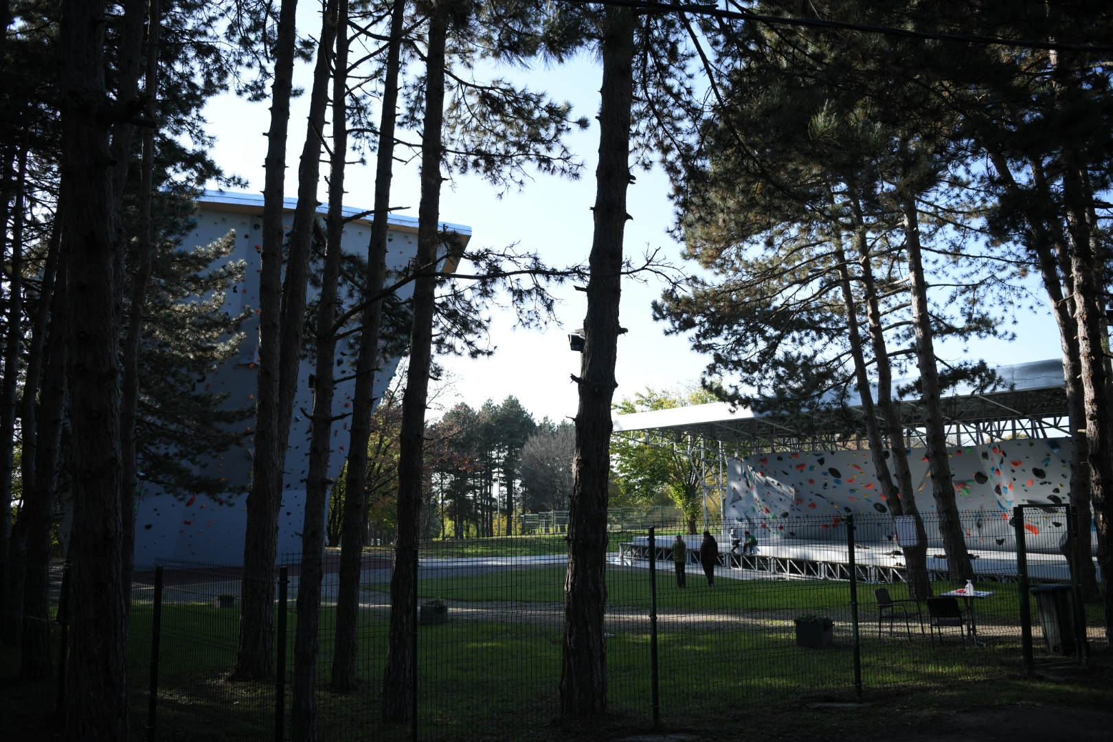 Beograd 06.11.2020. Košutnjak, Veštačka stena za sportsko penjanje Foto: Dragan Mujan/Nova.rs
