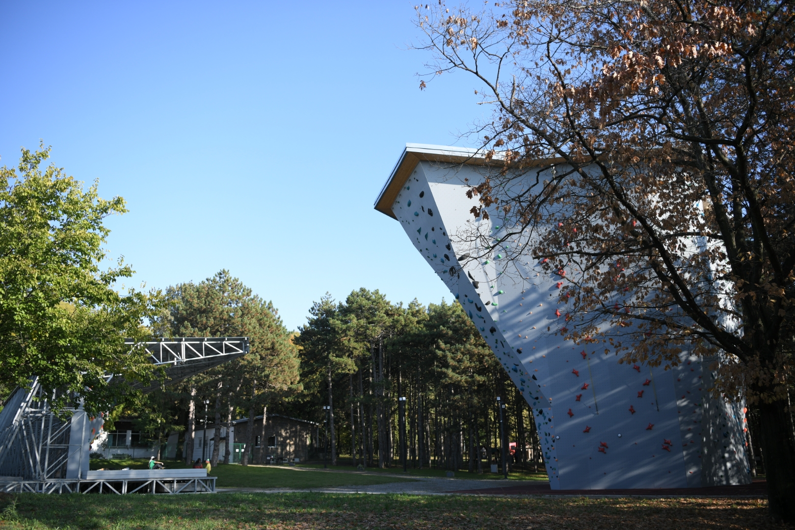 Beograd 06.11.2020. Košutnjak, Veštačka stena za sportsko penjanje Foto: Dragan Mujan/Nova.rs