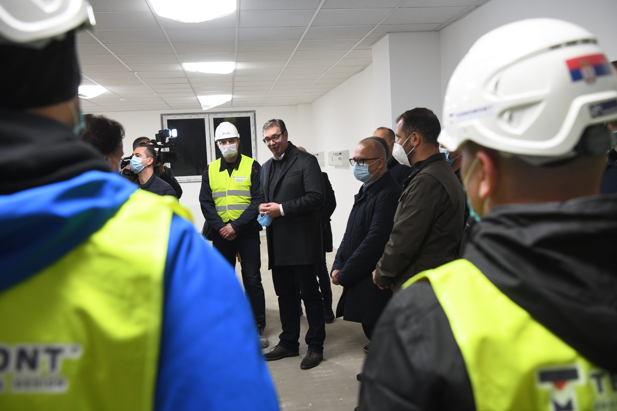 Beograd, 07.11.2020. Batajnica, vojni kompleks "Zemun Ekonomija", izgradnja nove kovid bolnice, obilazak radova, gradilišta, treća smena, Aleksandar Vučić, Foto: Goran Srdanov/Nova.rs