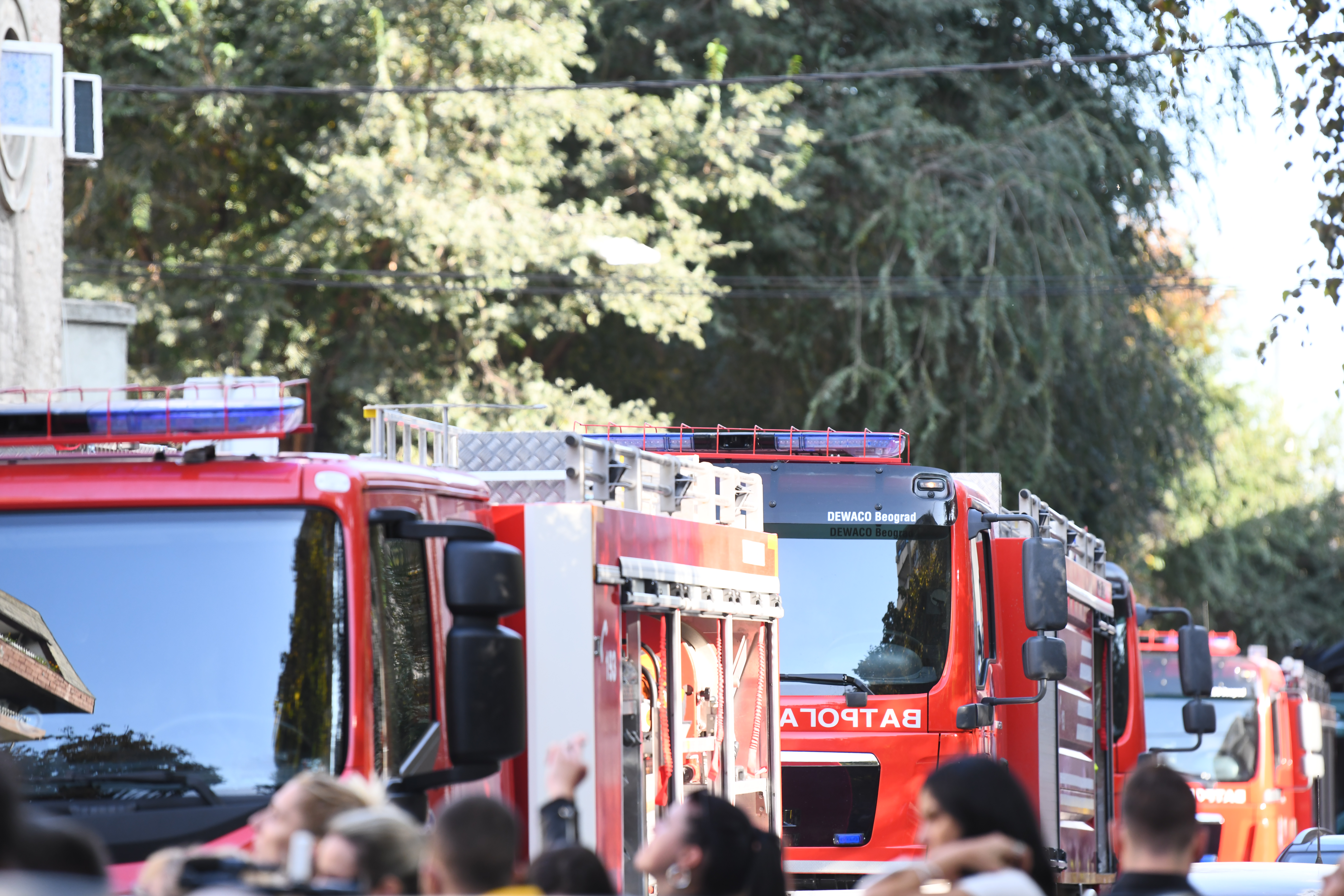 27.10.2020 požar na dorcolu Danas oko 13 časova izbio je požar u stambenoj zgradi na Dorćolu, u Ulici Visokog Stevana,