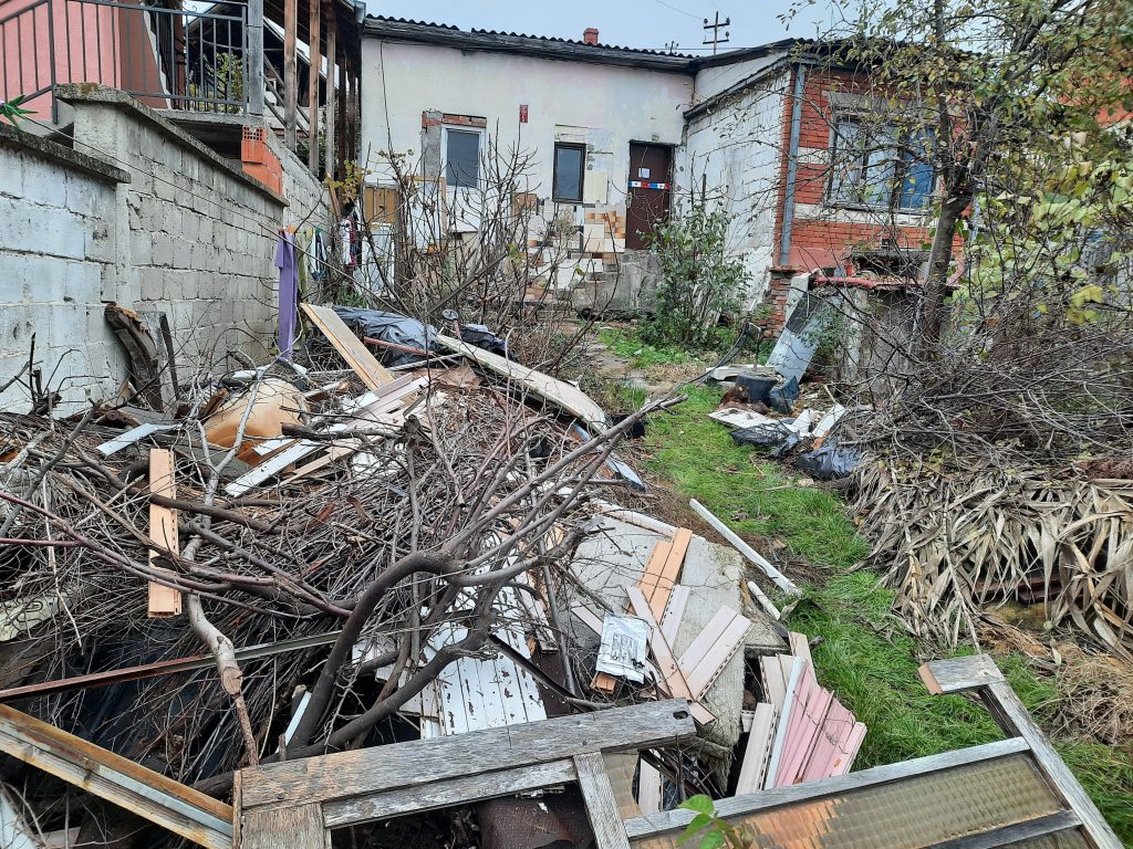 Covek ubio zenu pa popio sonu kiselinu Kragujevac