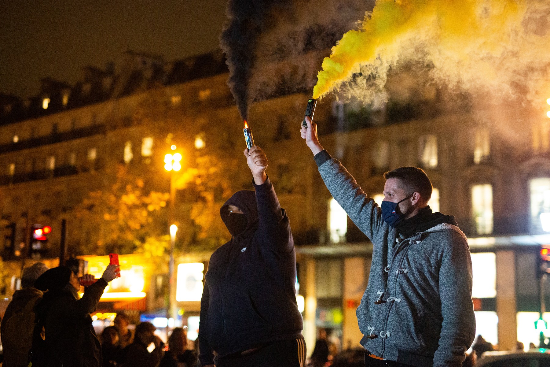 Protesters with smoke. Paris 29 Octobre 2020.
Des manifestants avec des fumigenes. Paris 29 Octobre 2020.,Image: 566297347, License: Rights-managed, Restrictions: , Model Release: no, Credit line: Raphael Kessler / AFP / Profimedia