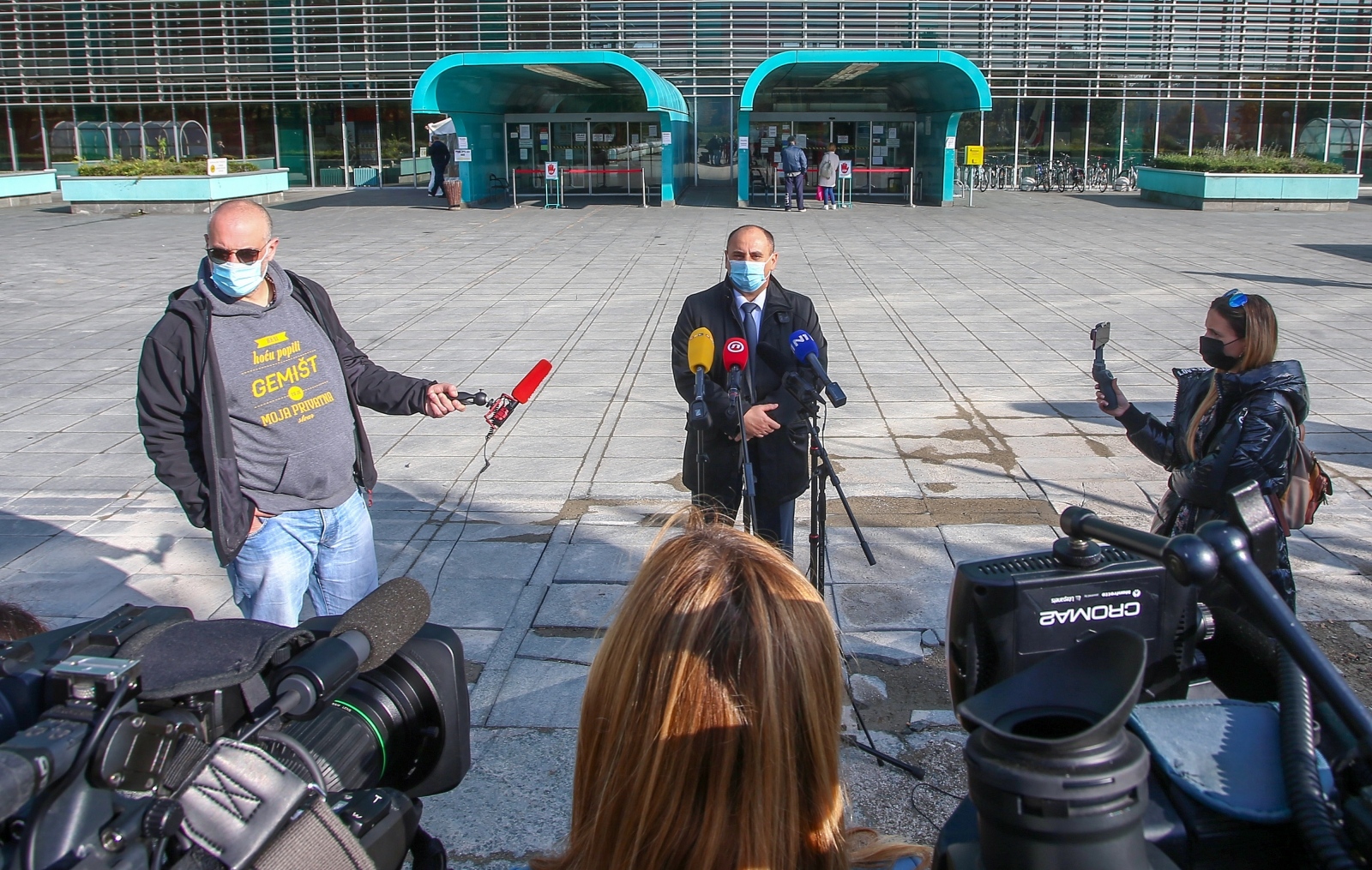 Zagreb: Prosvjed medicinskih djelatnika ispred KB Dubrava zbog teških uvjeta rada