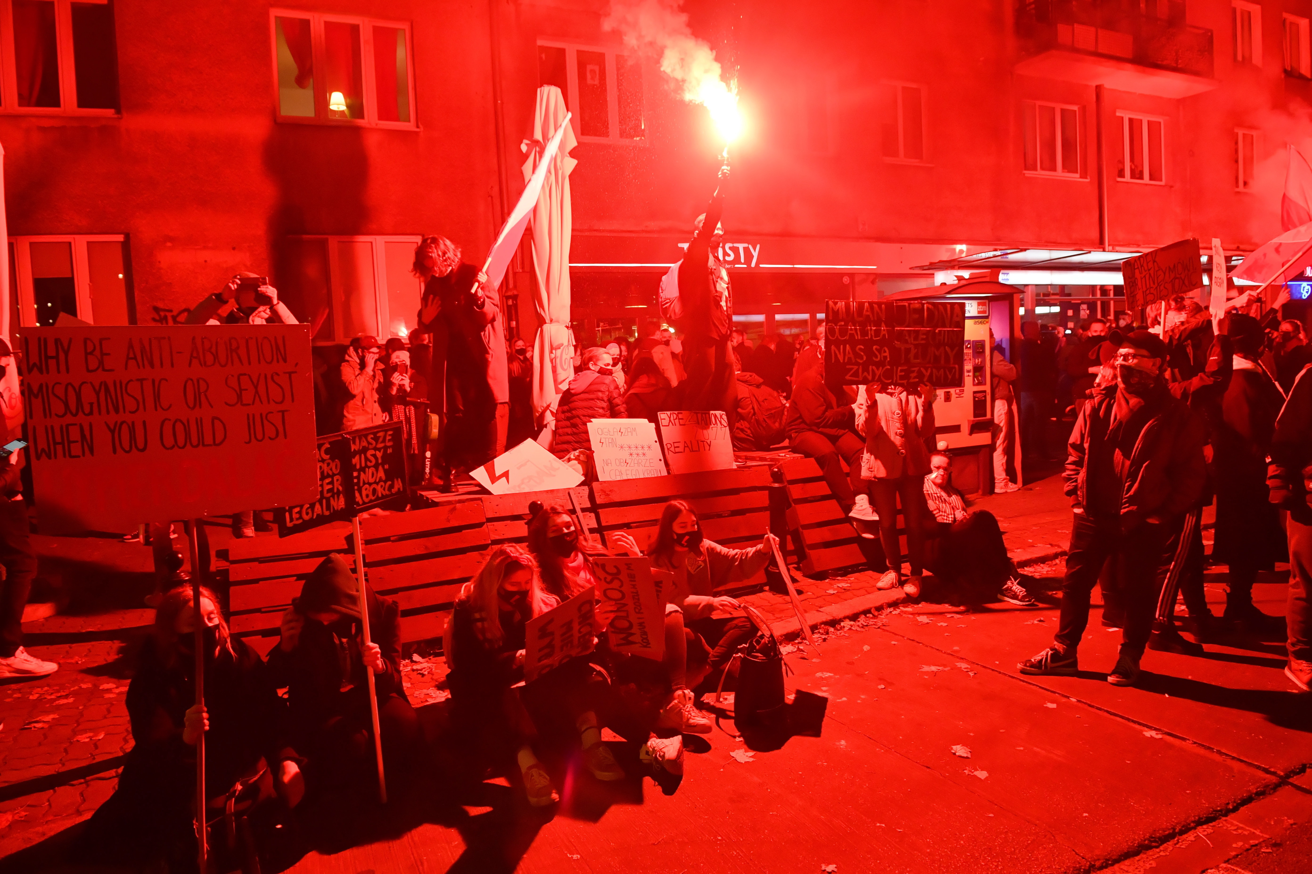 Women's 'March on Warsaw'