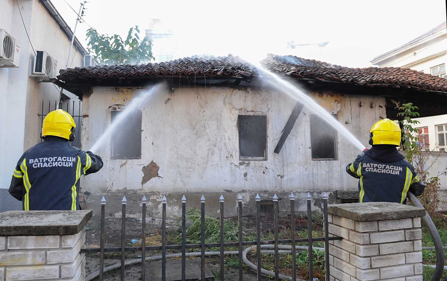 Kragujevac pozar vatrogasci gasenje pozara