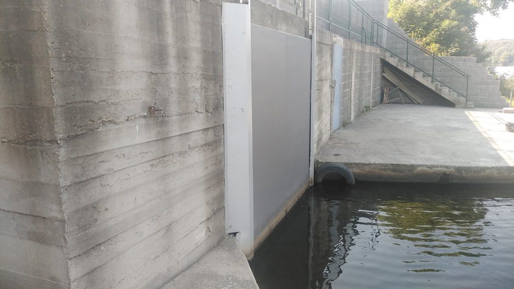 Slucajevi na kojima je radio Milan Jovanovic zbog cega mu je zapaljena kuca. Marina na Srebrnom jezeru u vlasnistvu Dragoljuba Simonovica, Dragoljub Simonovic