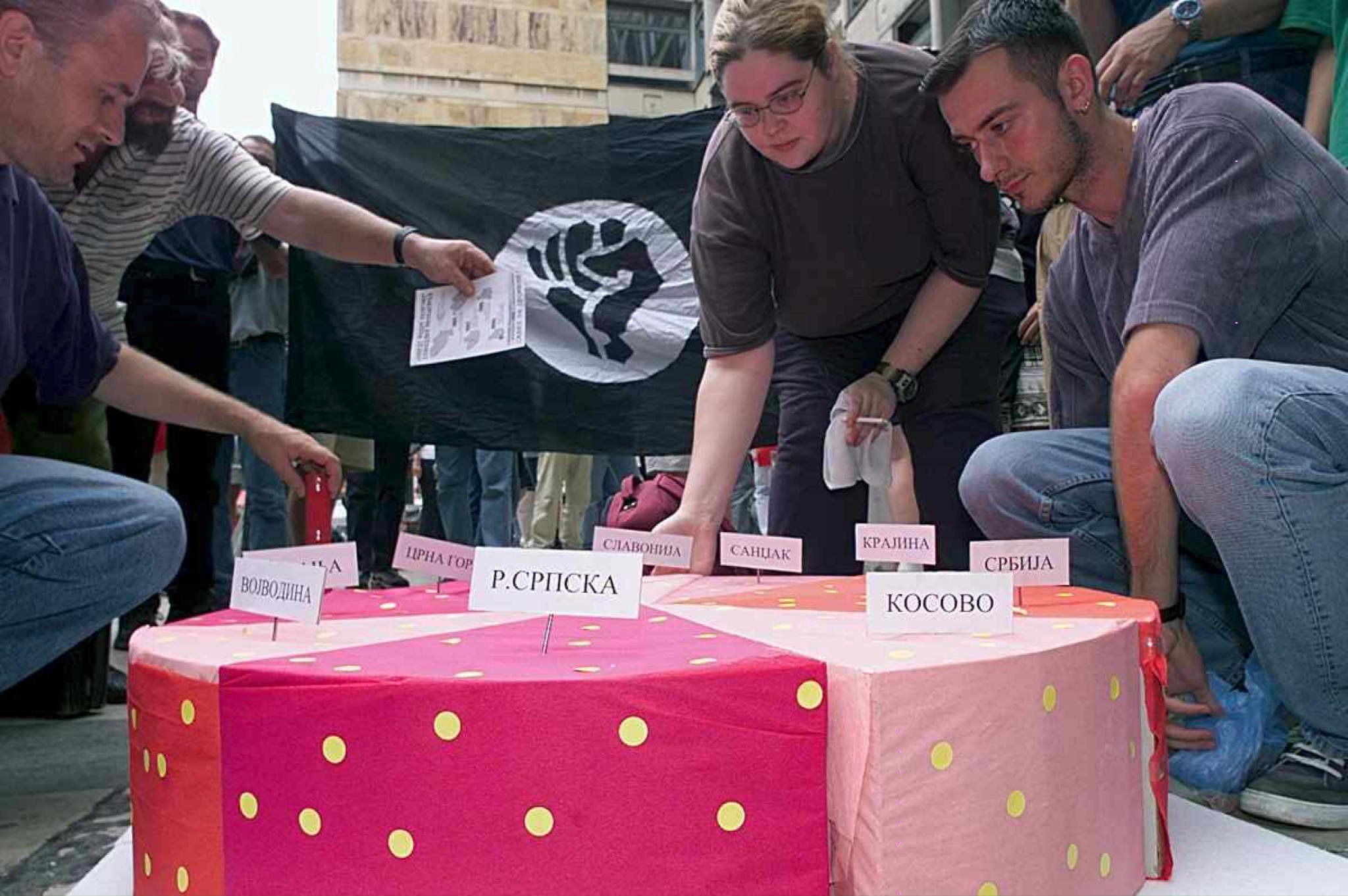 YUGOSLAVIA-BIRTHDAY CAKE-MILOSEVIC 1 milja jovanovic