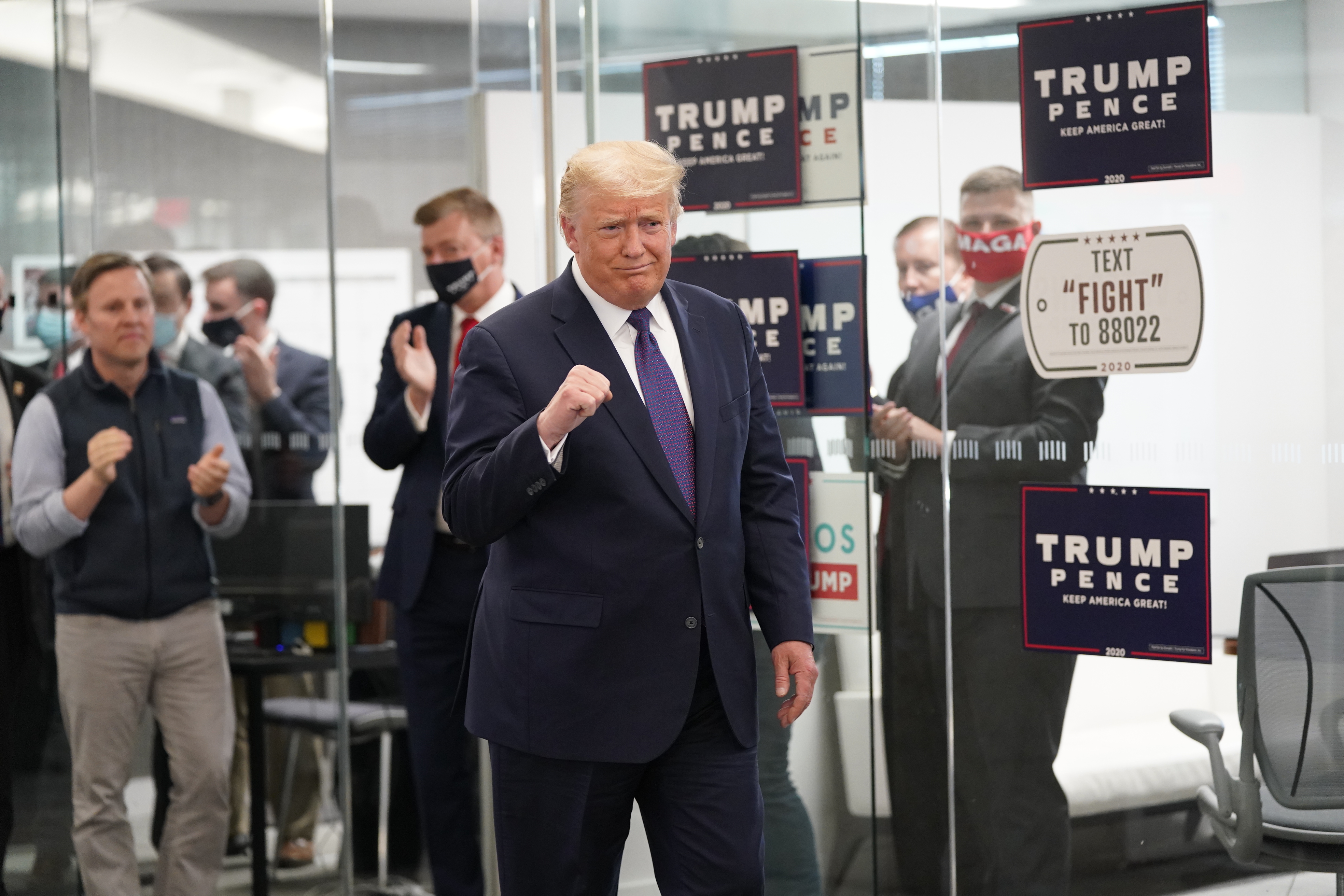 Trump Visits Campaign Workers in Arlington, VA americki izbori
