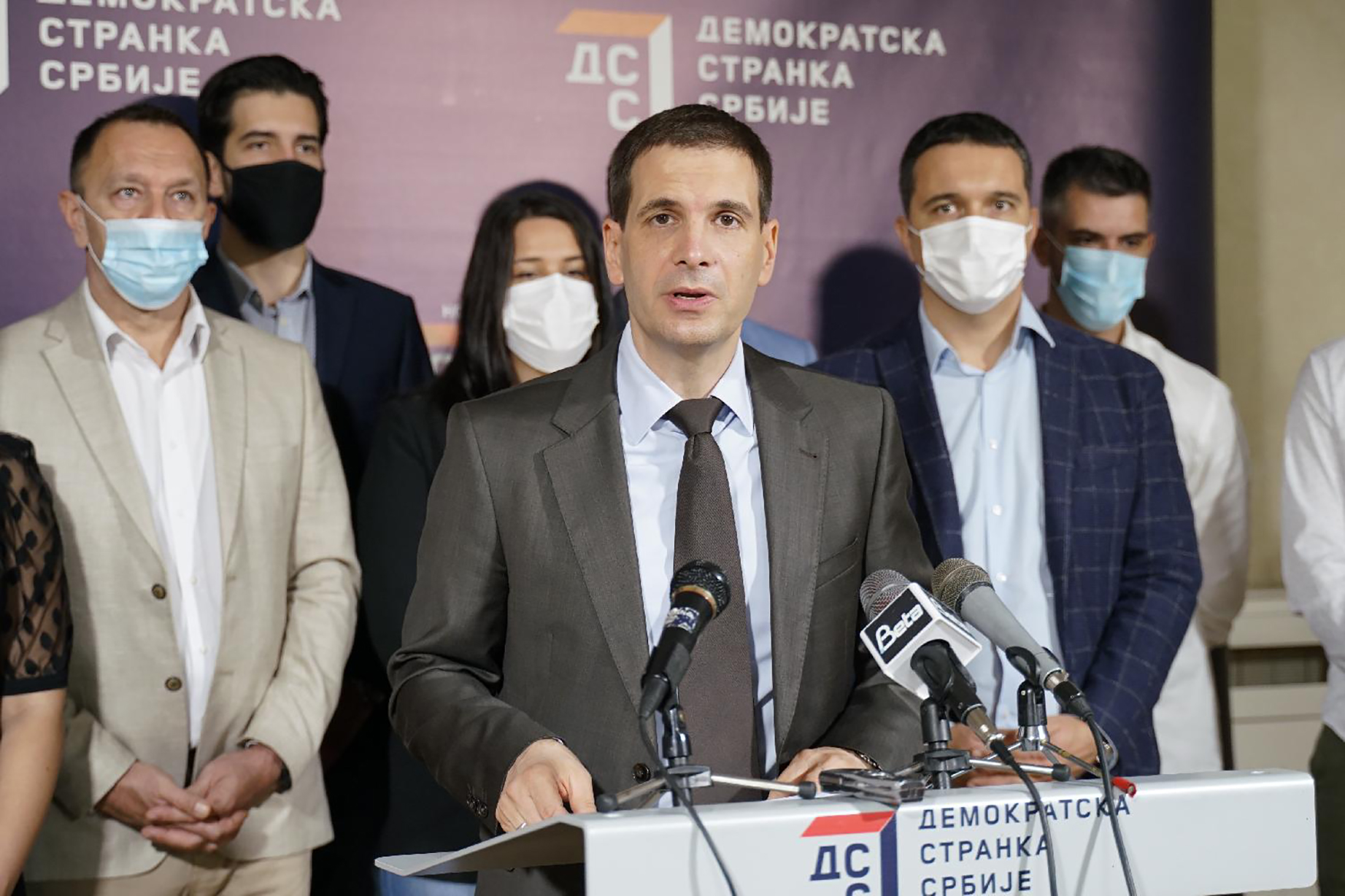 Mesto: Beograd
Datum: Mon Oct 05 11:27:58 CEST 2020
Dogadjaj: POLITIKA - Konferencija za novinare predsednika Demokratske stranke Srbije Miloša Jovanovića
Fotoreporter: Marija Đoković
Ličnosti: Miloš Jovanović
Izvor: FoNet