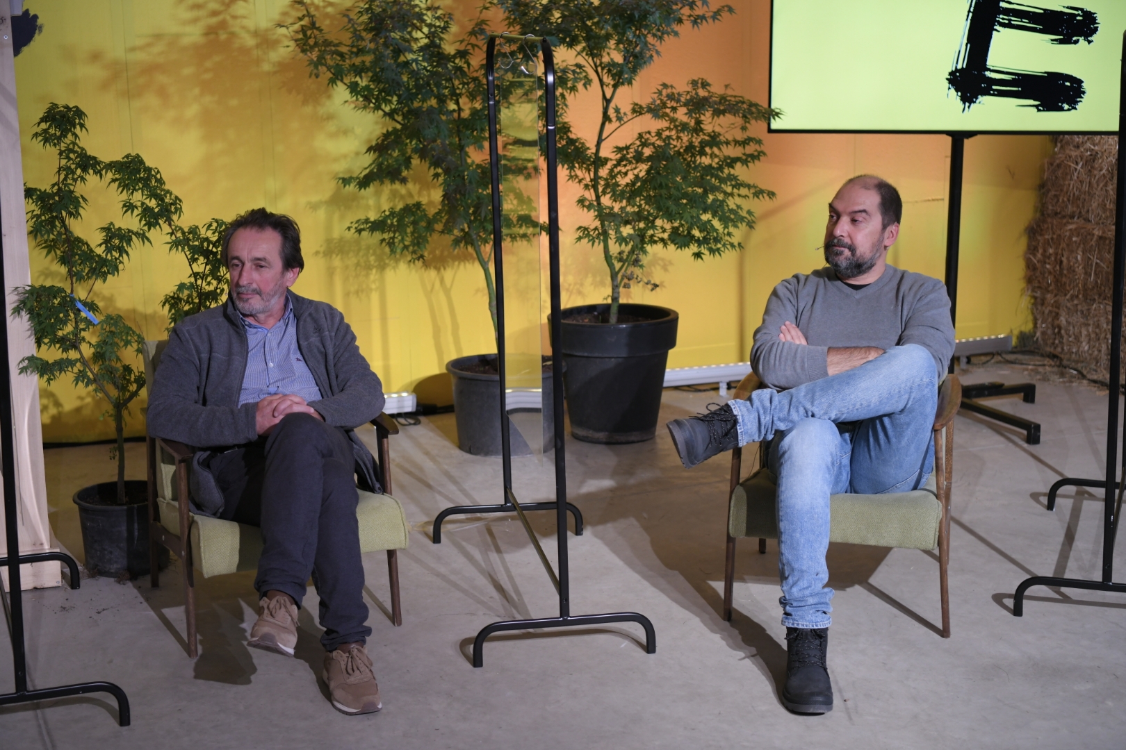 Barajevo, Zornića kuća, 08.10.2020. Mikser festival 2020, Kiseonik, panel diskusija, Mediji i zelene politike, Veselin Simonović, Dragoljub Draža Petrović Foto: Dragan Mujan/Nova.rs