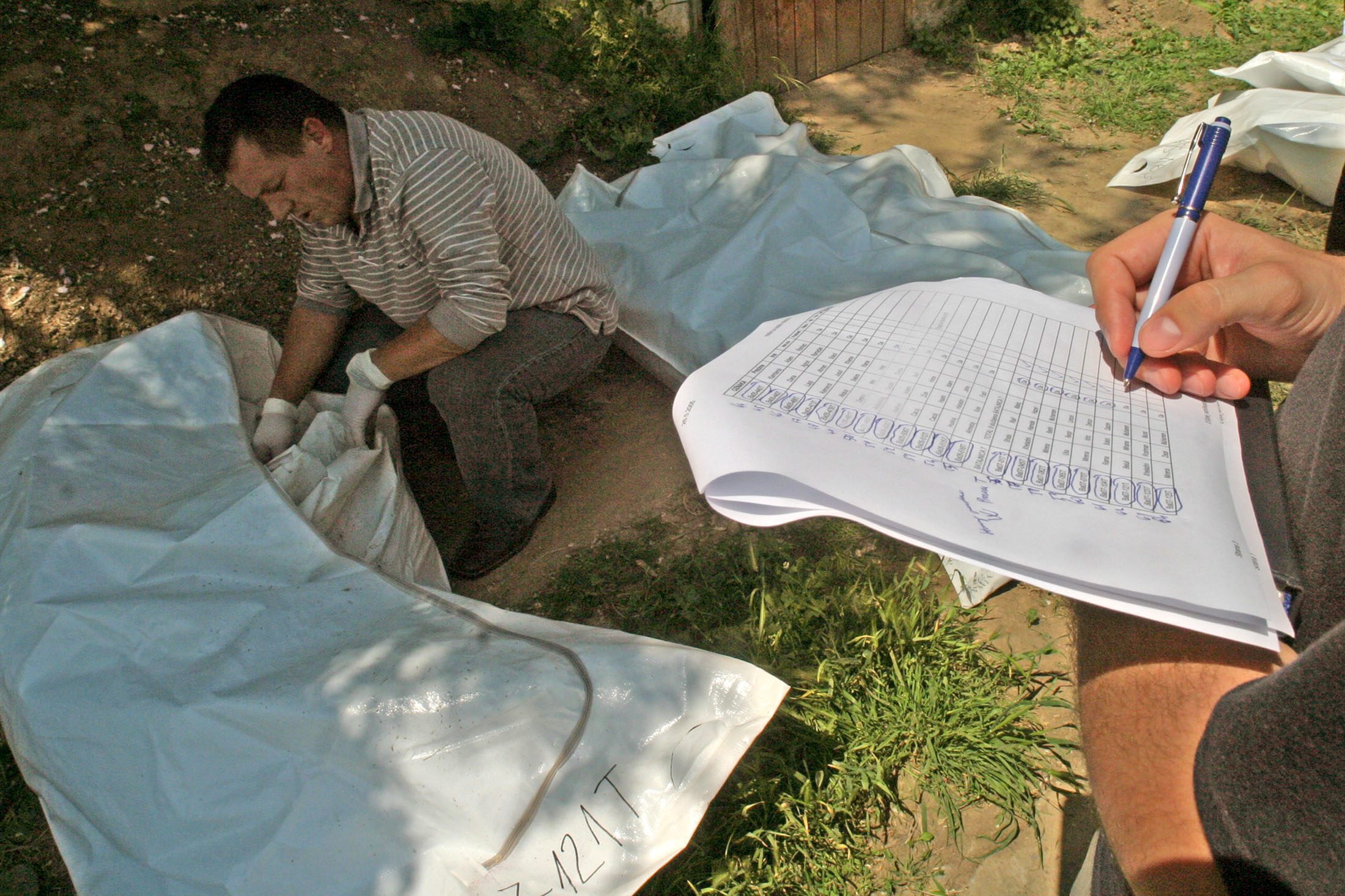 SERBIA AND MONTENEGR - BATAJNICA MASS GRAVES