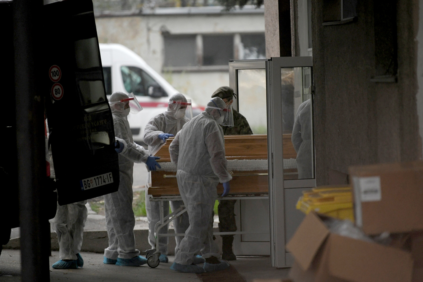 Beograd, 20.11.2020. Vojnomedicinska akademija, VMC Karaburma, kovid, koronavirus, Irinej patrijarh umro Foto: Dragan Mujan/Nova.rs