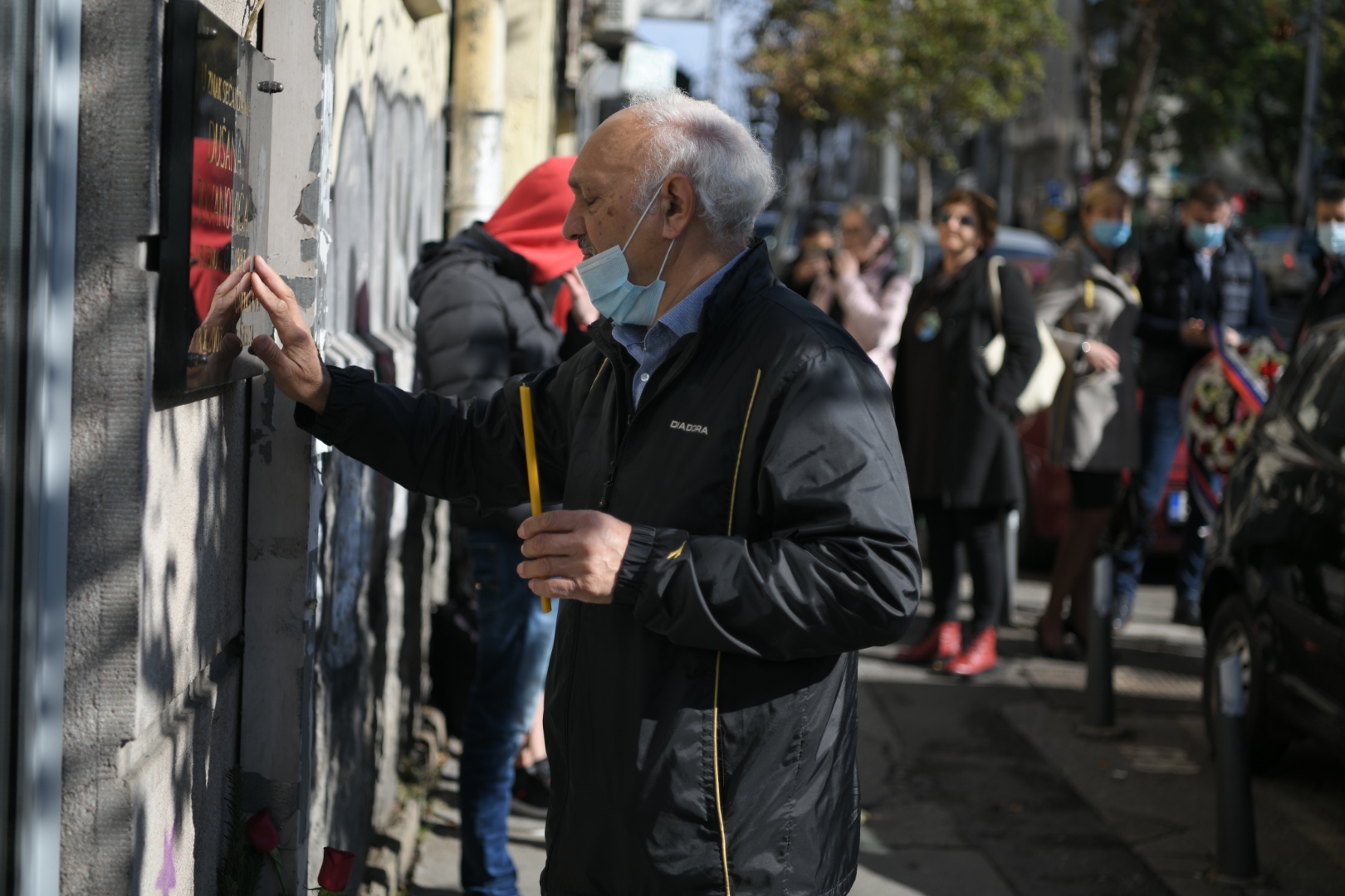 Beograd 18.10.2020. Pomen Dusanu Jovanovicu kojeg su ubili skinhedsi, skinheds, u Beogradskoj ulici, Beogradska 33, Dusan Jovanovic, rom, romi