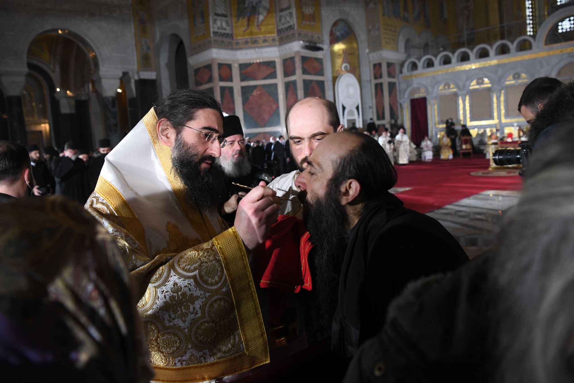 Beograd 22. novembar 2020. Sahrana patrijarha Irineja u Hramu Svetog Save pricesce Foto:Goran Srdanov/Nova.rs