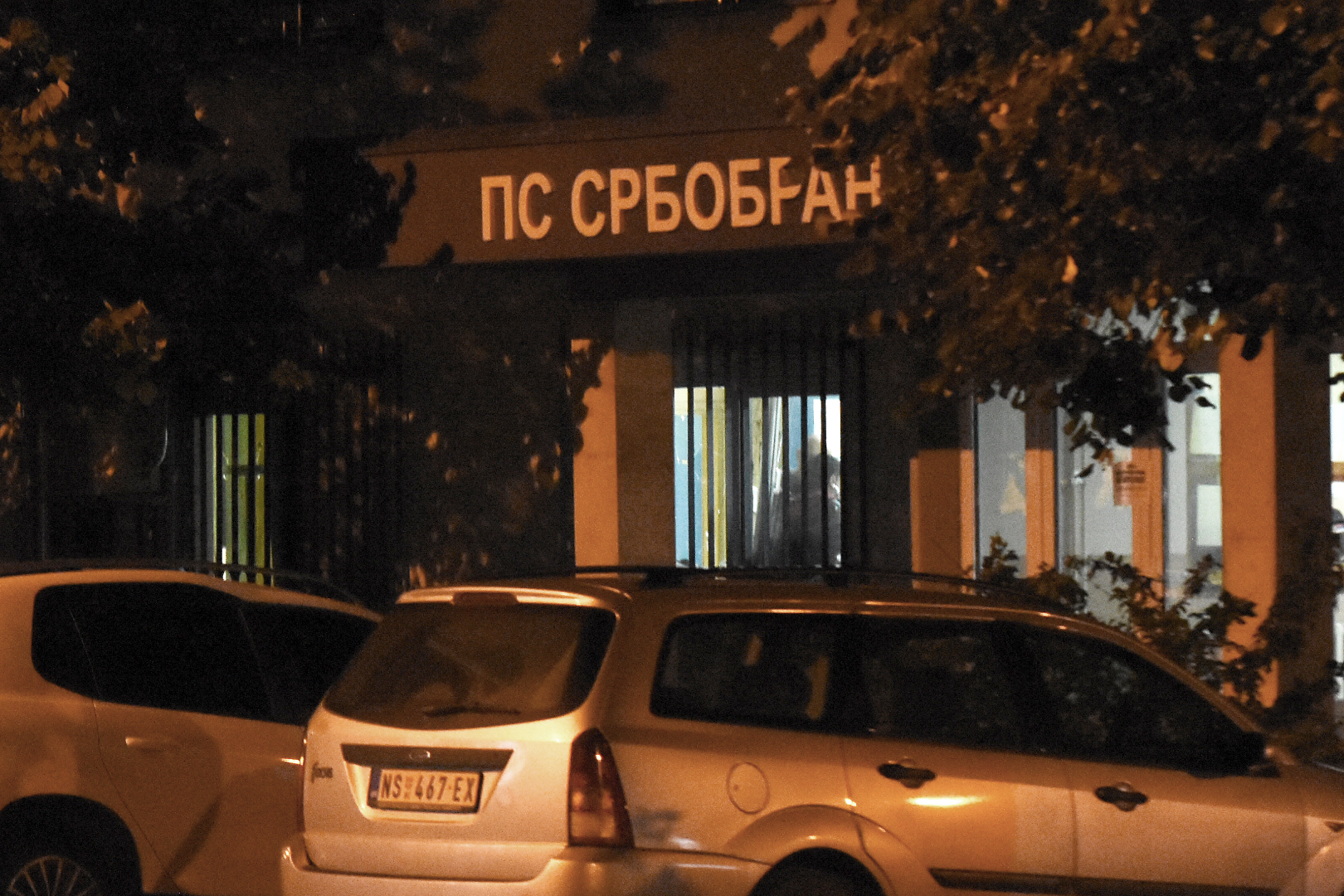 20.10.2020. Srbobran. Bačena bomba na policijsku stanicu u Srbobranu