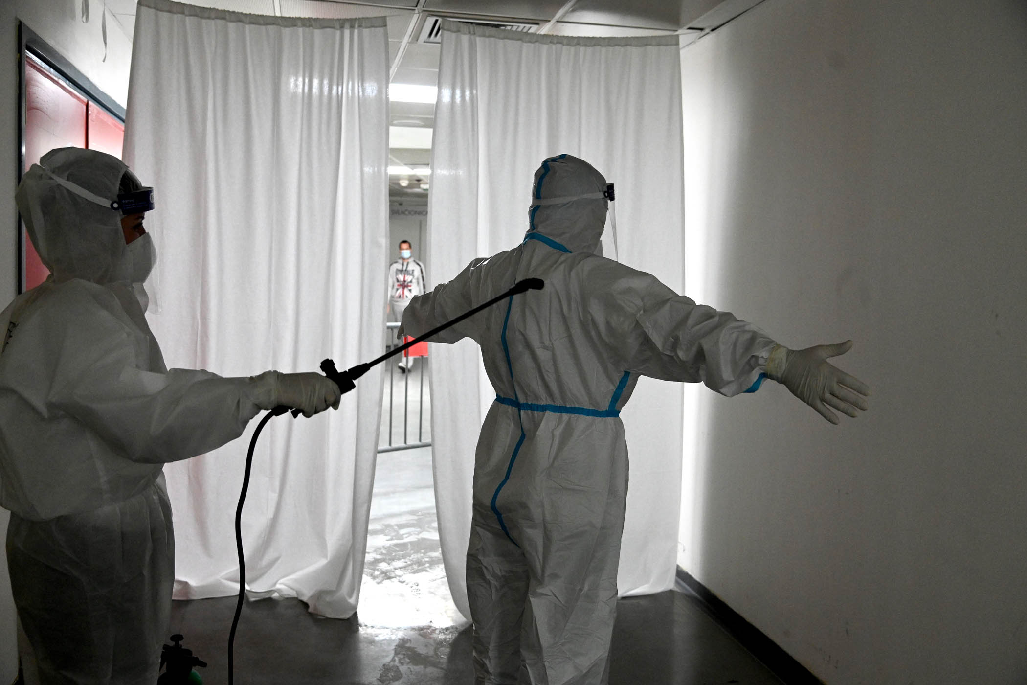 Beograd 18. novembar 2020. Privremena Kovid bolnica Stark arena koronavirus medicinsko osoblje dezinfekcija Foto:Nova.rs