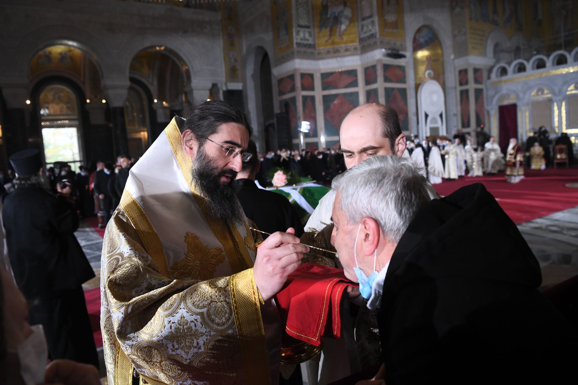 Beograd 22. novembar 2020. Sahrana patrijarha Irineja u Hramu Svetog Save pricesce Foto:Goran Srdanov/Nova.rs