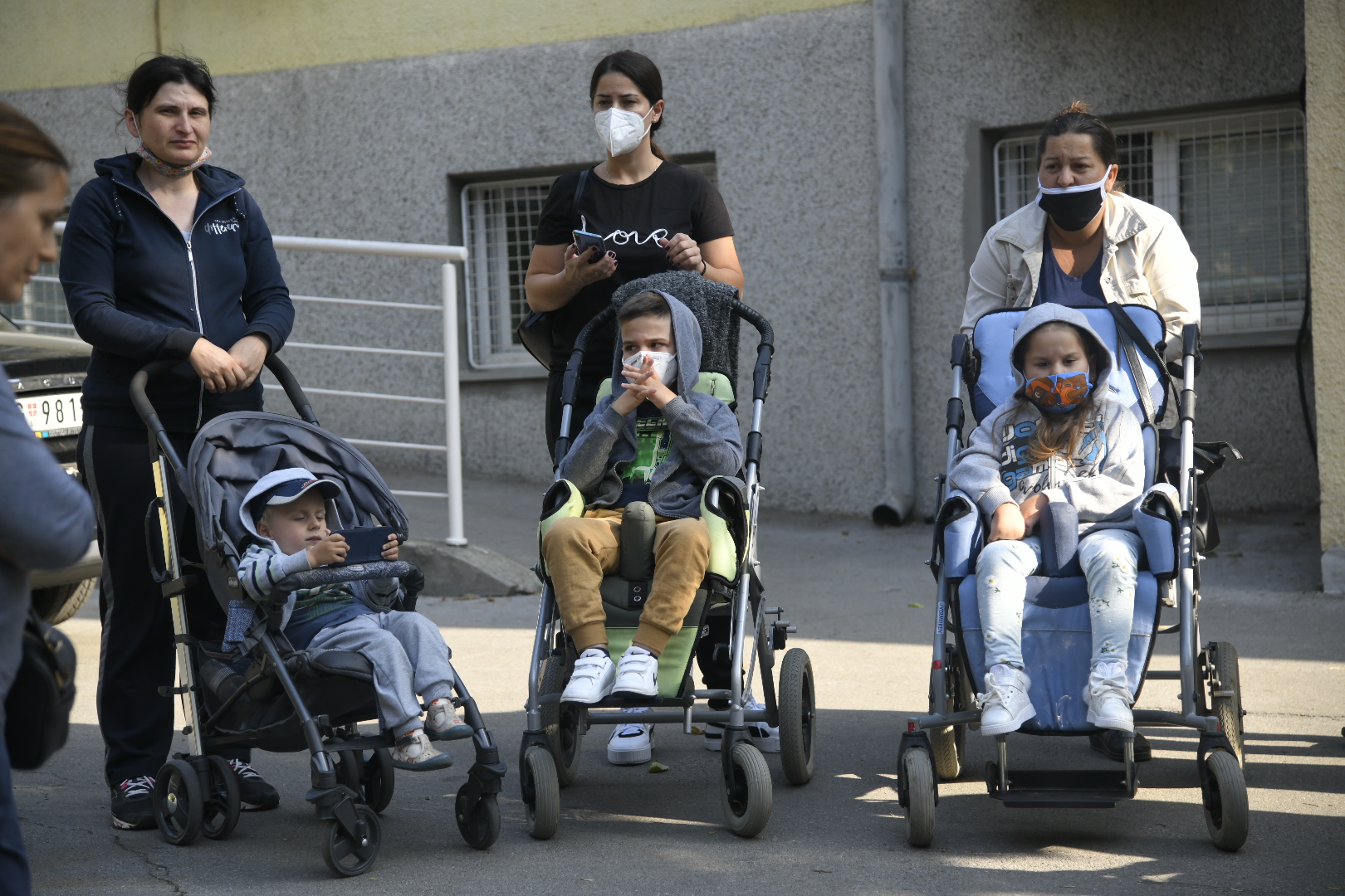 Beograd 22.09.2020. Roditelji, protest, bolesna deca, spinalna atrofija mišića, lek, Neurološka i pshijatriska klinika za decu Foto: Nemanja Jovanović/Nova.rs