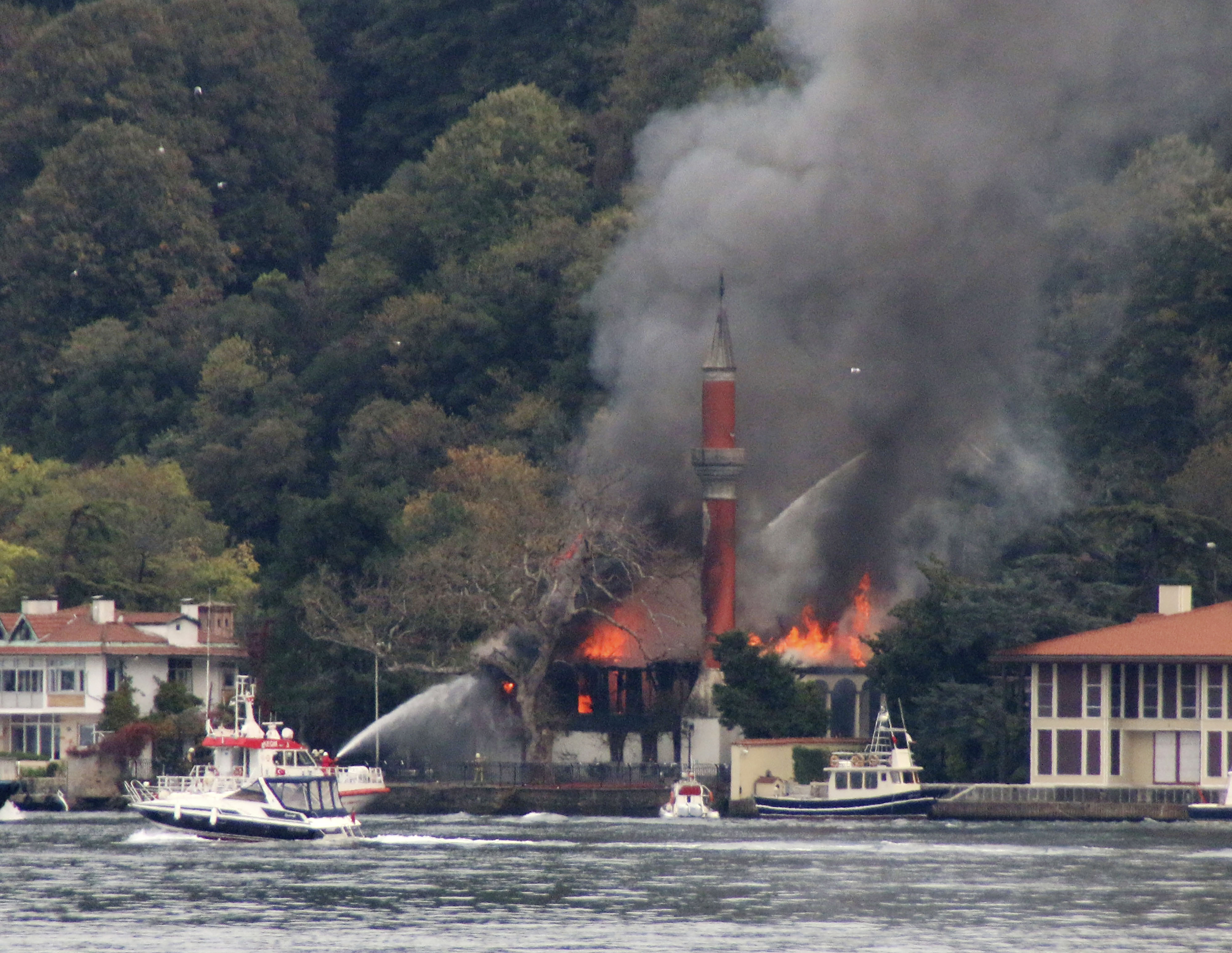 Turkey Mosque Fire dzamija pozar turska