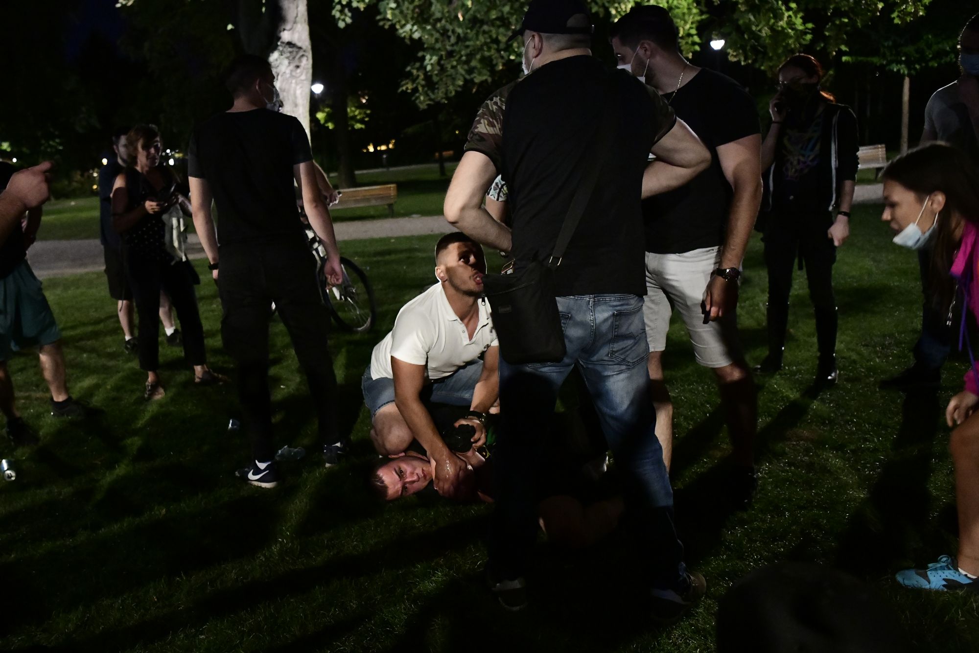 Beograd 10.07.2020. Policija, incident, povredjeni, Skupština Srbije, protest, četvrti dan, 4 dan Foto: Goran Srdanov/Nova.rs