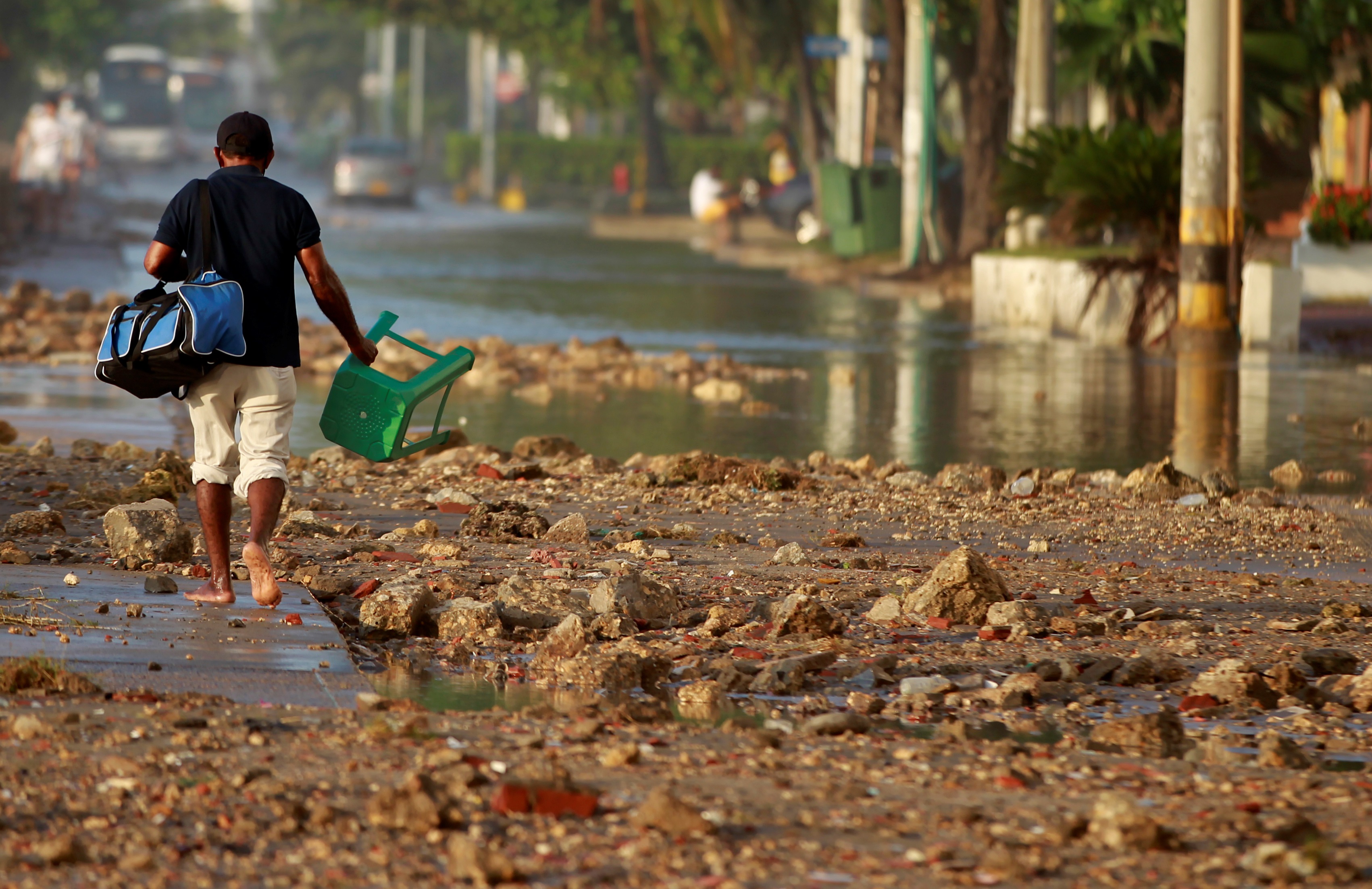 Swells by Iota flood sectors of Cartagena de Indias