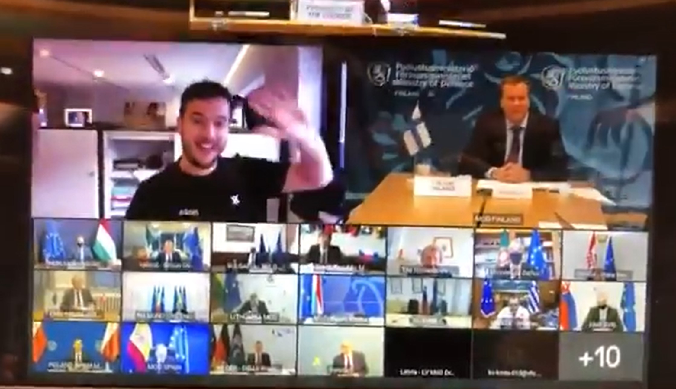 holandski novinar Danijel Verlan upao una virtuelni sastanak Ministara odbrane EU