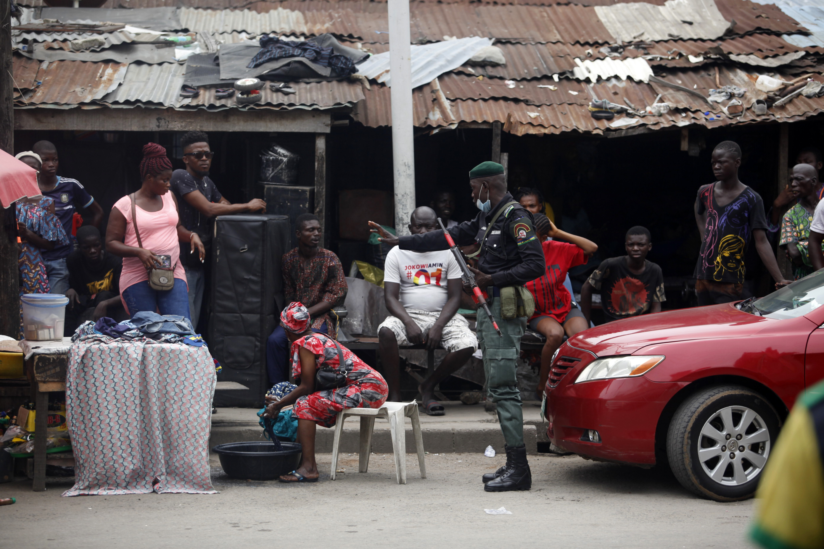 Nigerija, Nigeria Police Chief Visits Lagos