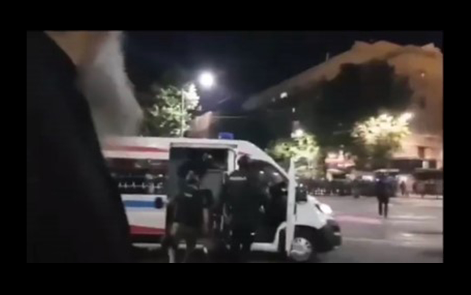 policija hitna pomoc01
