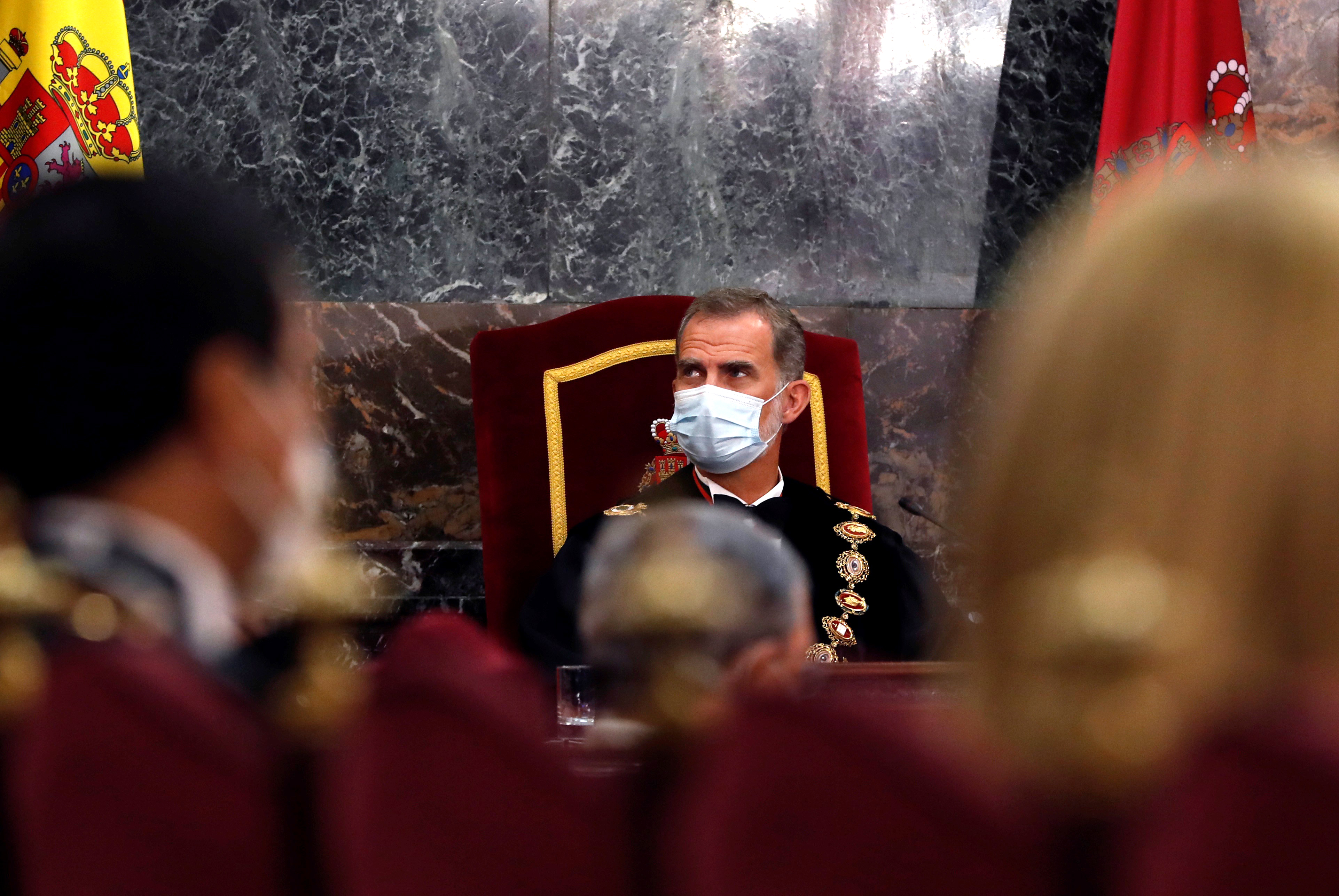 epa08652358 Spain's King Felipe VI (C) presides the ceremony of the judical year at the main Hall of the Supreme Court in Madrid, Spain, 07 September 2020.  EPA-EFE/J.J. Guillen / POOL POOL