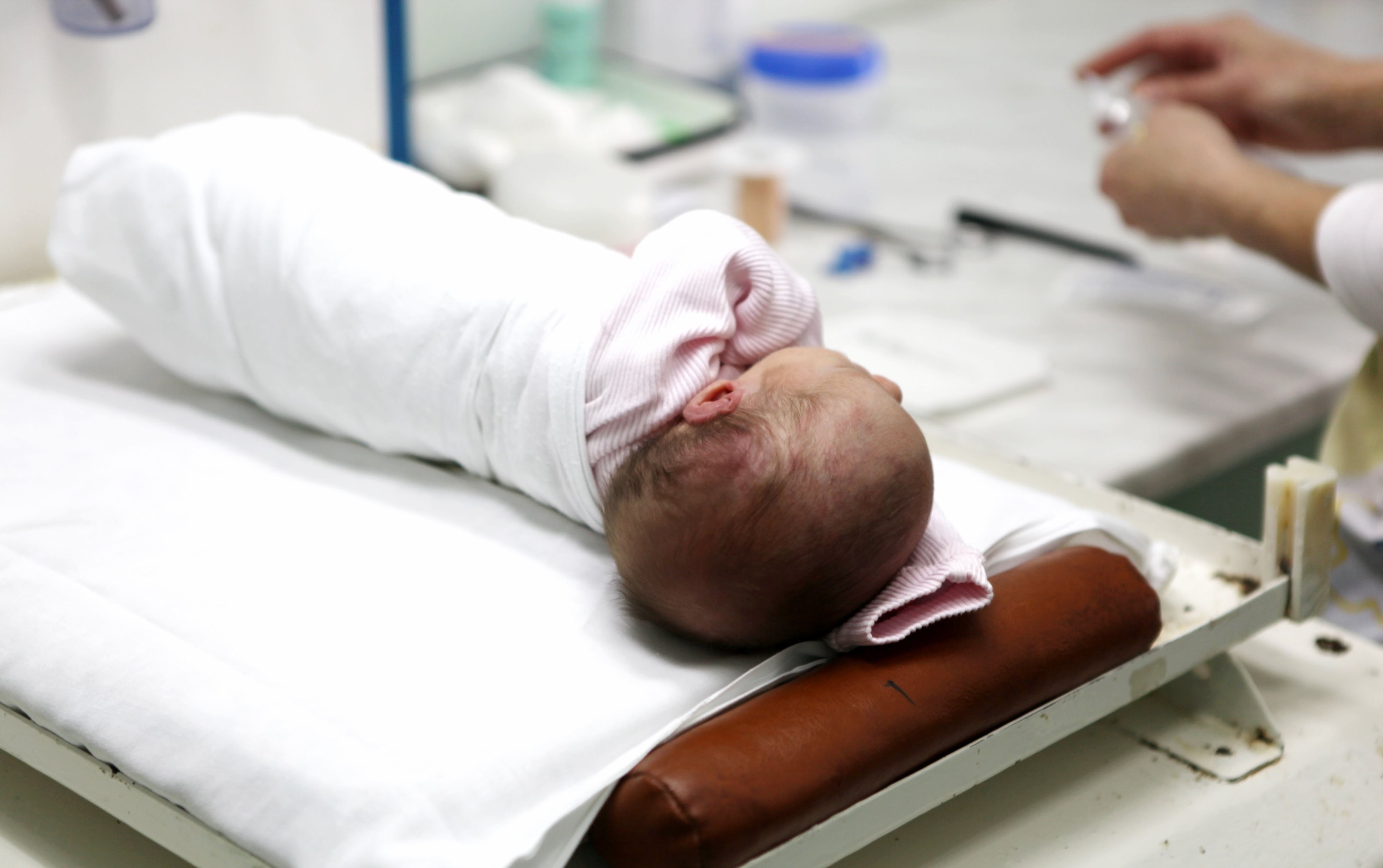 Beba porodilište newborn baby in hospital, Image: 159741340, License: Rights-managed, Restrictions: , Model Release: no, Credit line: Nenov Brothers Photography / Alamy / Alamy / Profimedia