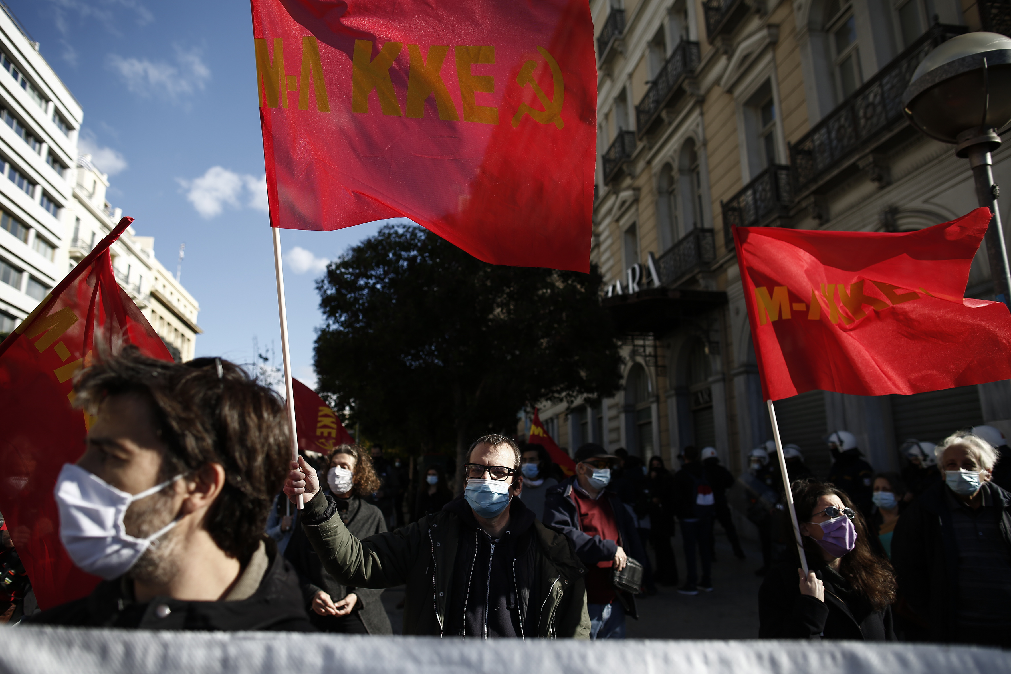 24-hour strike by labor and public servant unions in Athens