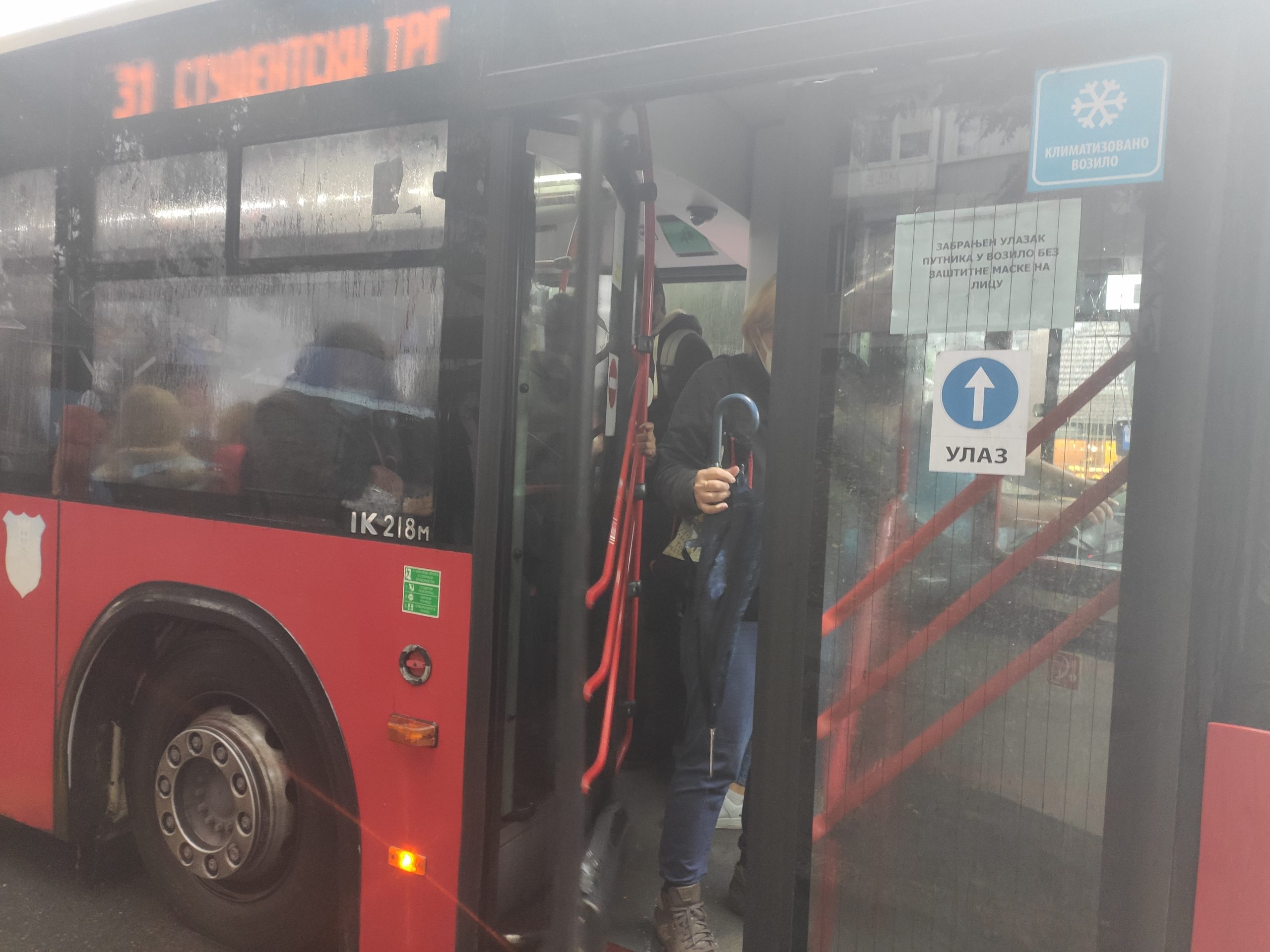 Beograd, 08.10.2020. Beograd, autobuska stanica, kiša, gužva, gsp