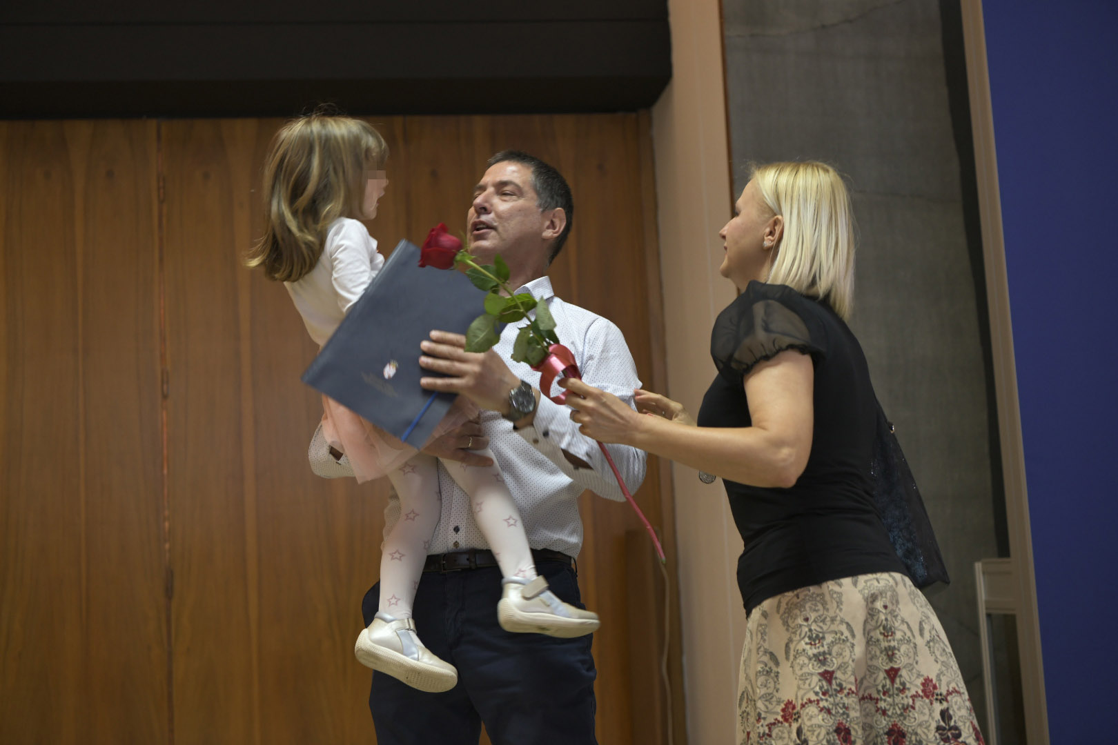 Beograd 19. jun 2020. Usvojena devojcica vracena usvojiteljima Borisavu i Biljani Savić iz Beograda vraćena je usvojena devojčica, koju su im oduzeli radnici Centra za socijalni rad iz Subotice Foto:Zoran Lončarević/Nova.rs