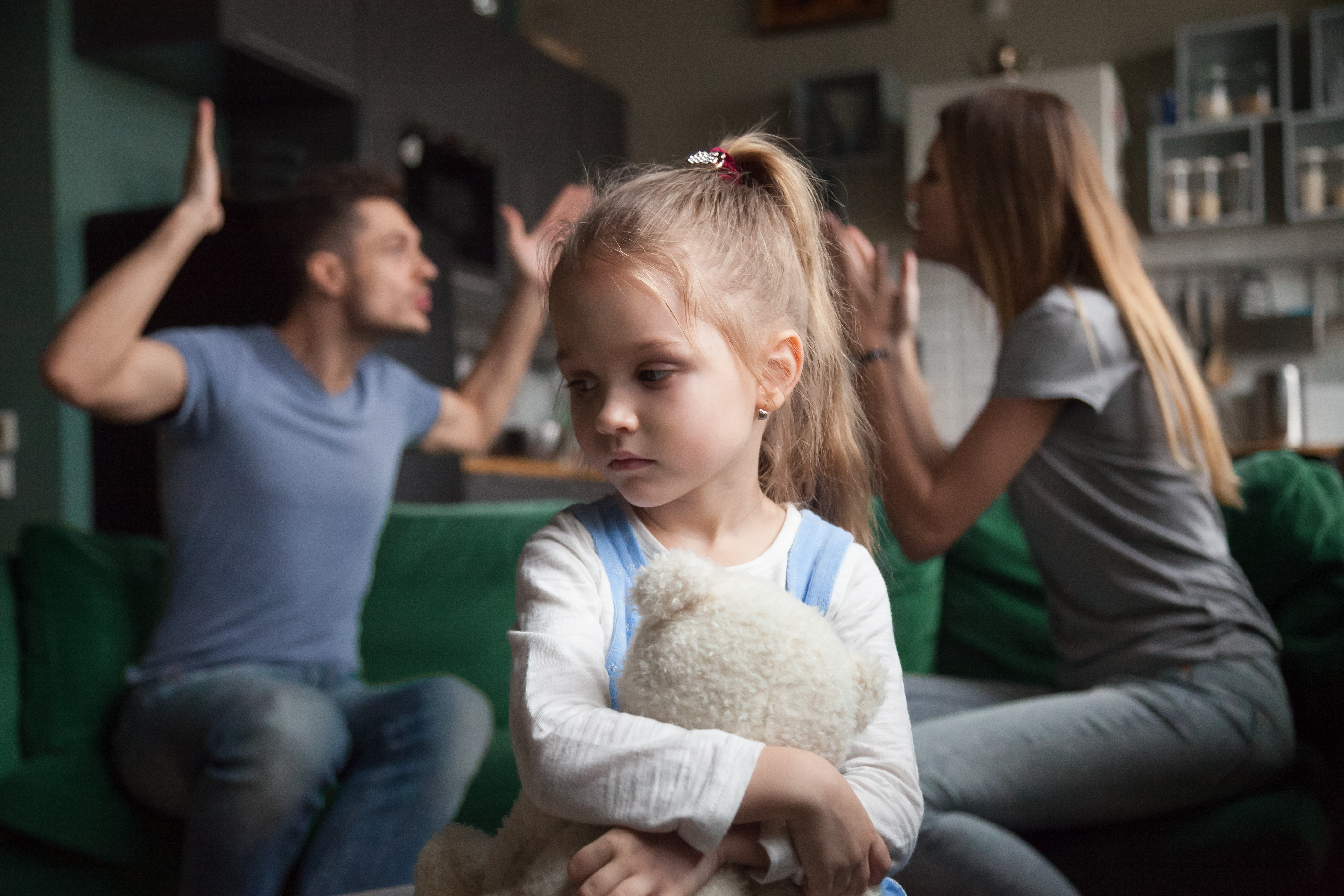 Dete, porodica, nasilje, zlostavljanje, zanemarivanje, centar za socijalni rad, ilustracija Foto: Shutterstock