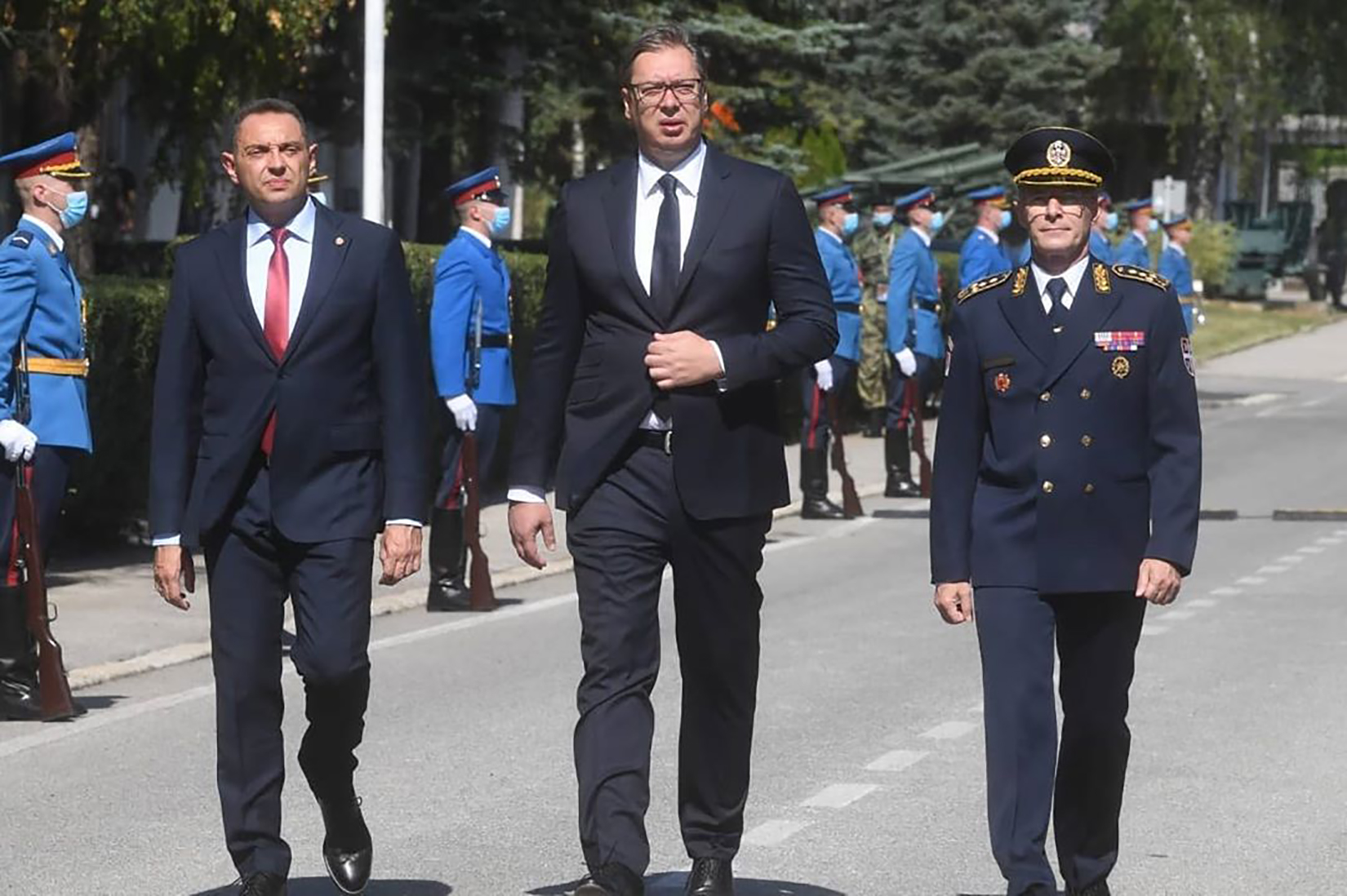 Beograd, 12. septembra 2020. - Predsednik Republike Srbije Aleksandar Vucic prisustvuje svecanoj promociji najmladjih oficira Vojske Srbije u kasarni "General Jovan Miskovic".  TANJUG / INSTAGRAM / BUDUCNOSTSRBIJEAV / an, fotografija niske rezolucije