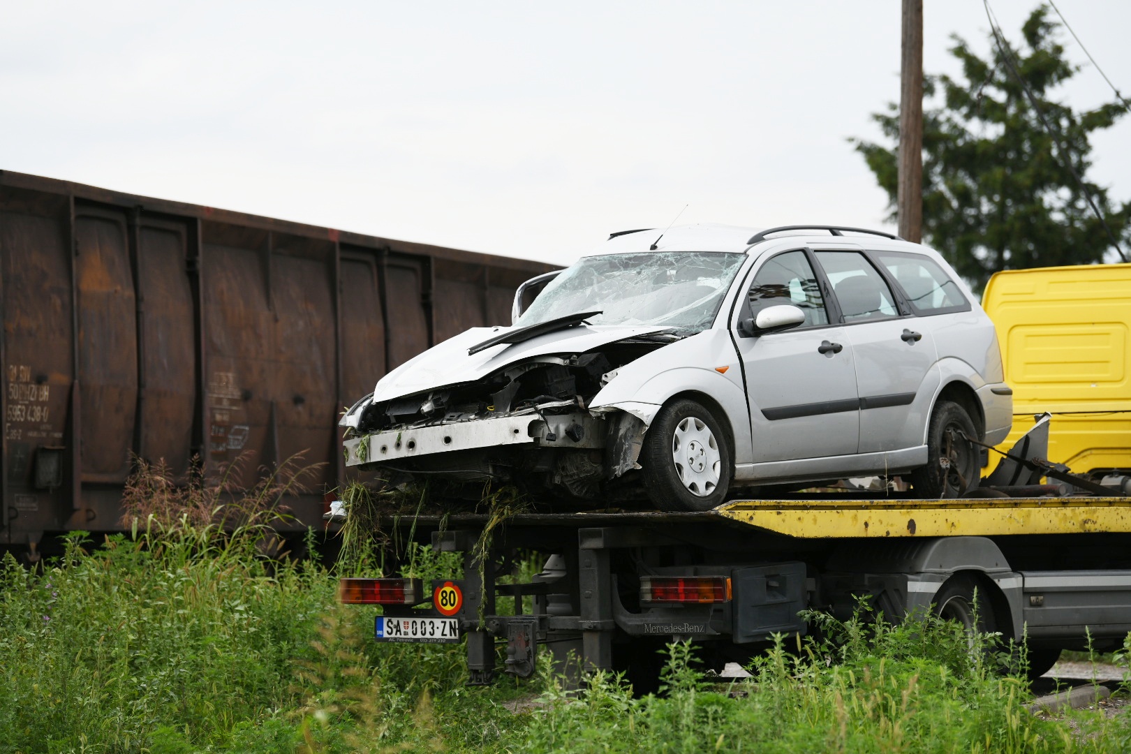 Zminjak, Šabac 25.07.2020. Saobraćajna nesreća , pruga, voz naleteo na auto, muž i žena poginuli, deca povređena Foto: Vesna Lalić/Nova.rs