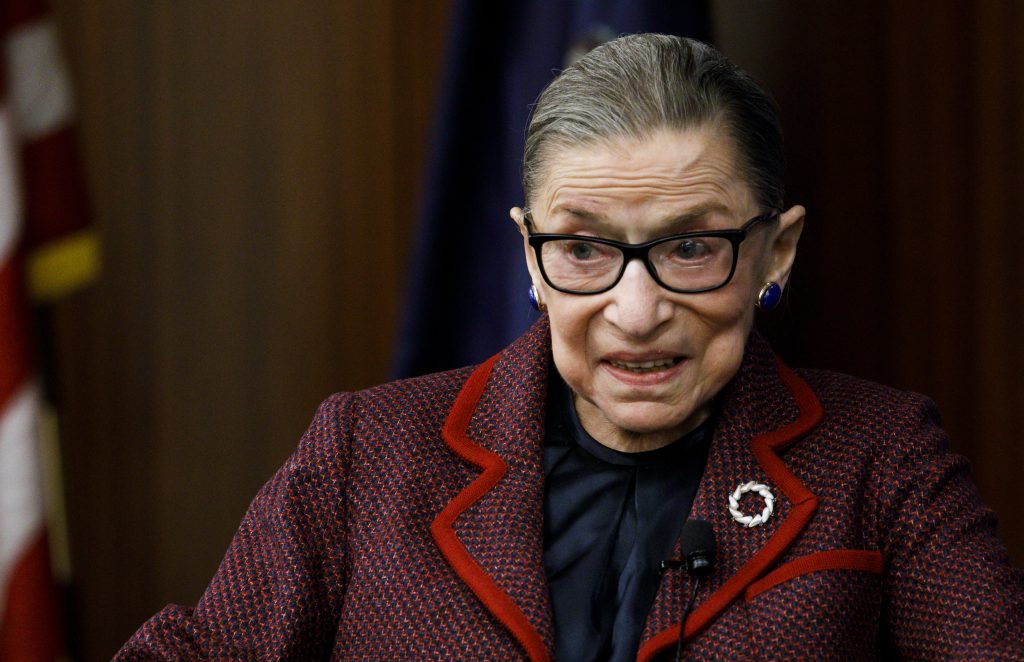 epa06500848 United States Supreme Court Justice Ruth Bader Ginsburg is seen during an event at New York Law School in New York, New York, USA, 06 February 2018.  EPA-EFE/JUSTIN LANE