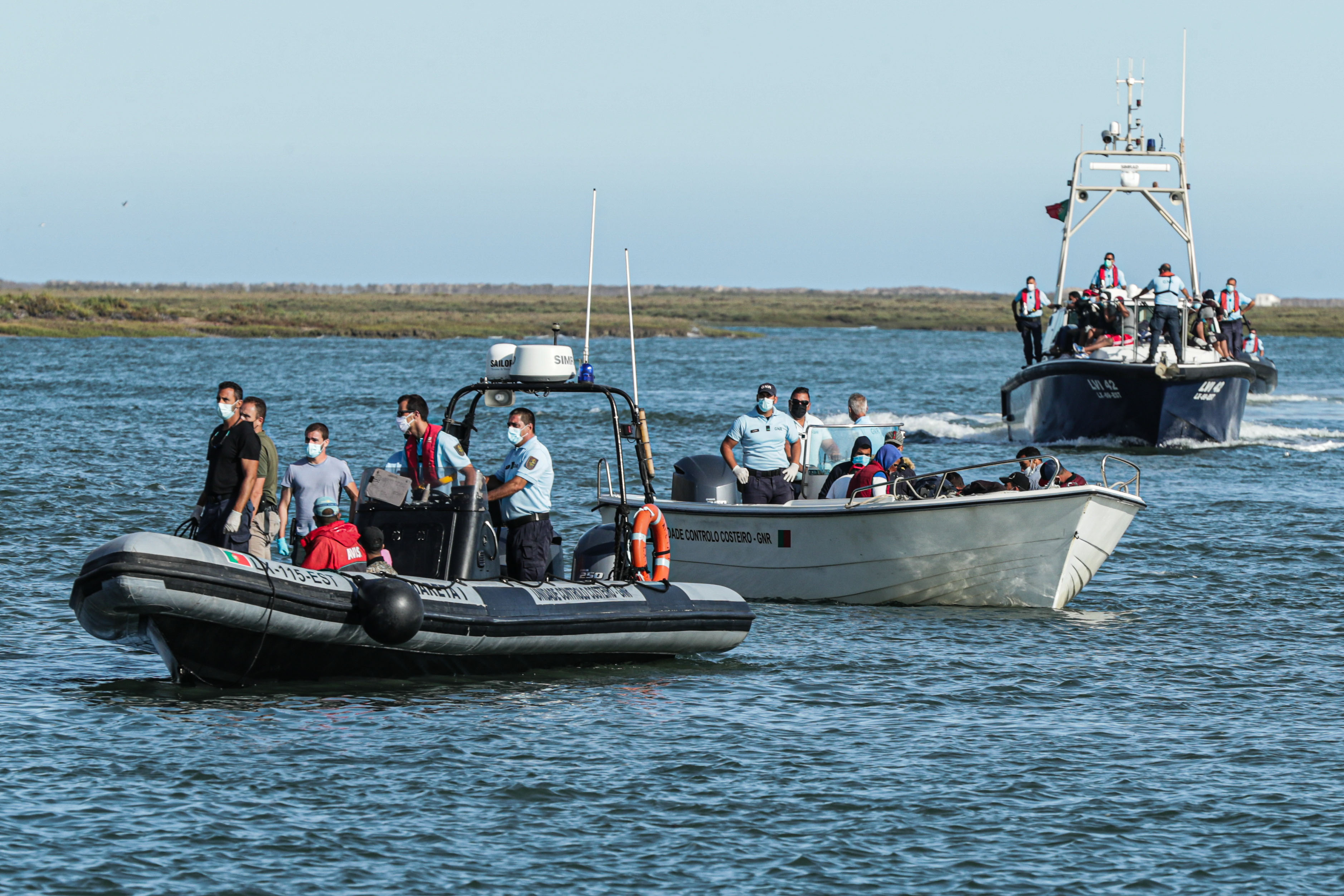28 migrants disembarked on the Desert Island in Faro