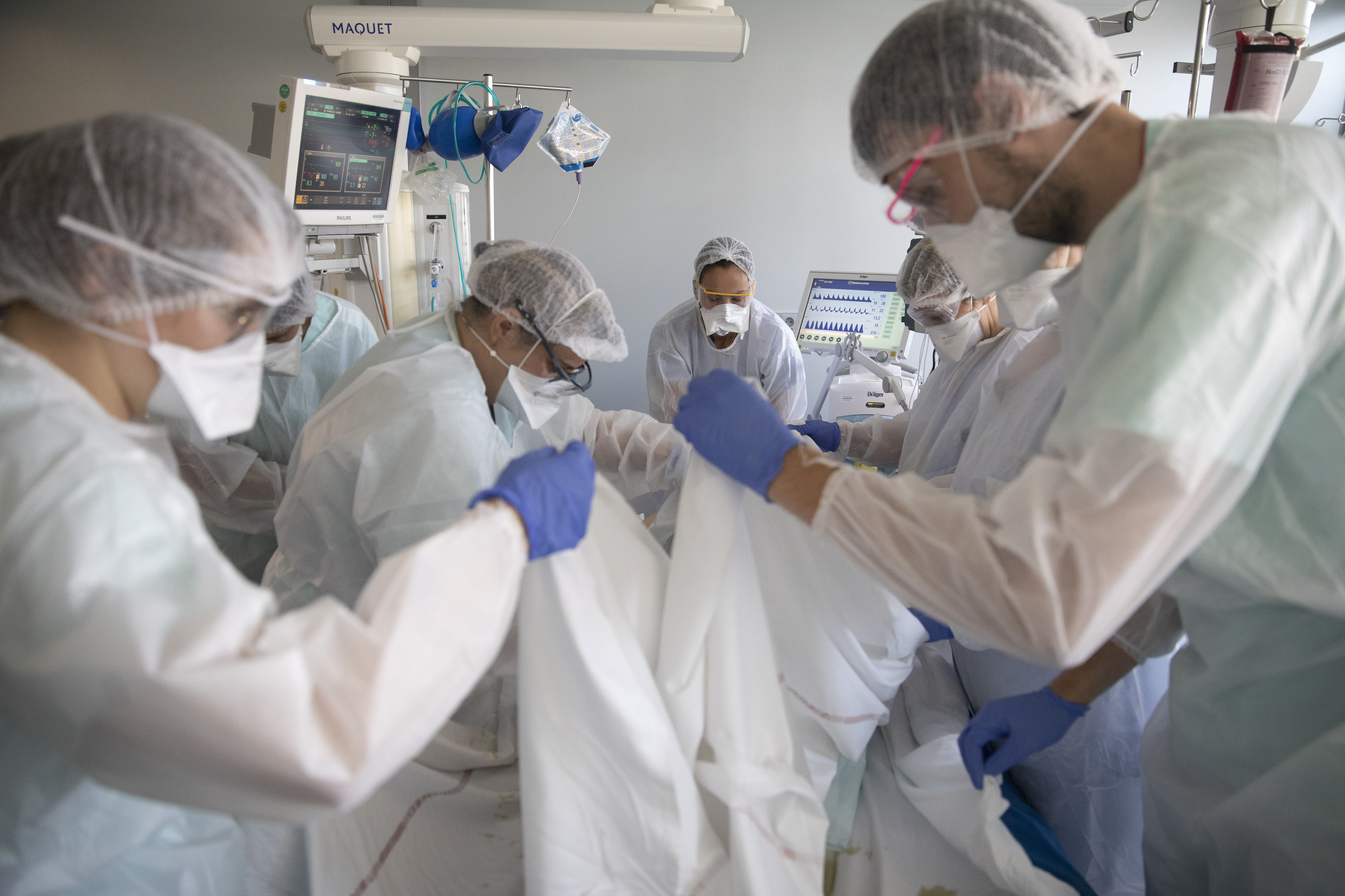APTOPIX Virus Outbreak France