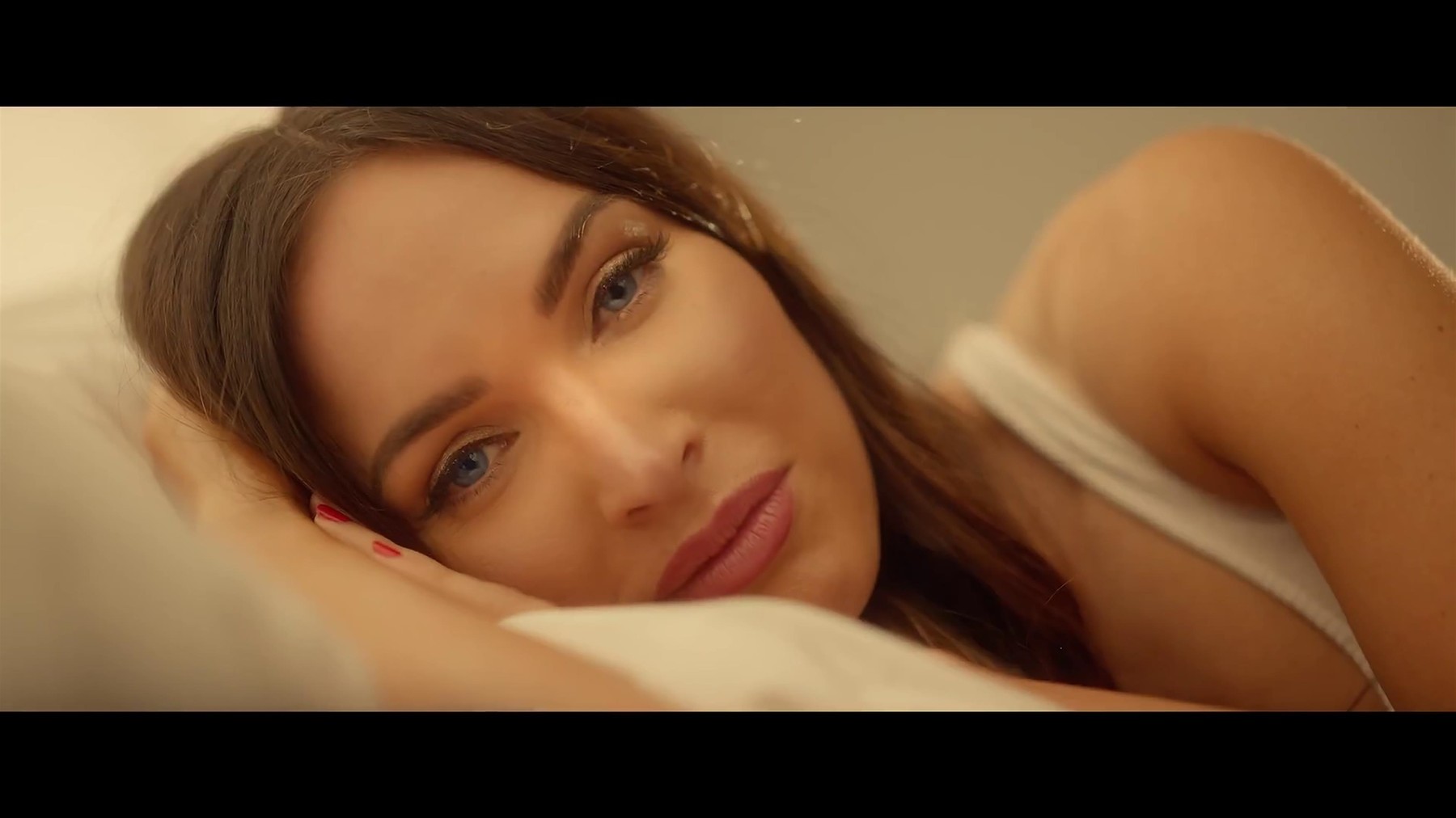 Megan Fox stars in Machine Gun Kelly’s ‘Bloody Valentine’ Music Video as the two are rumoured to be dating