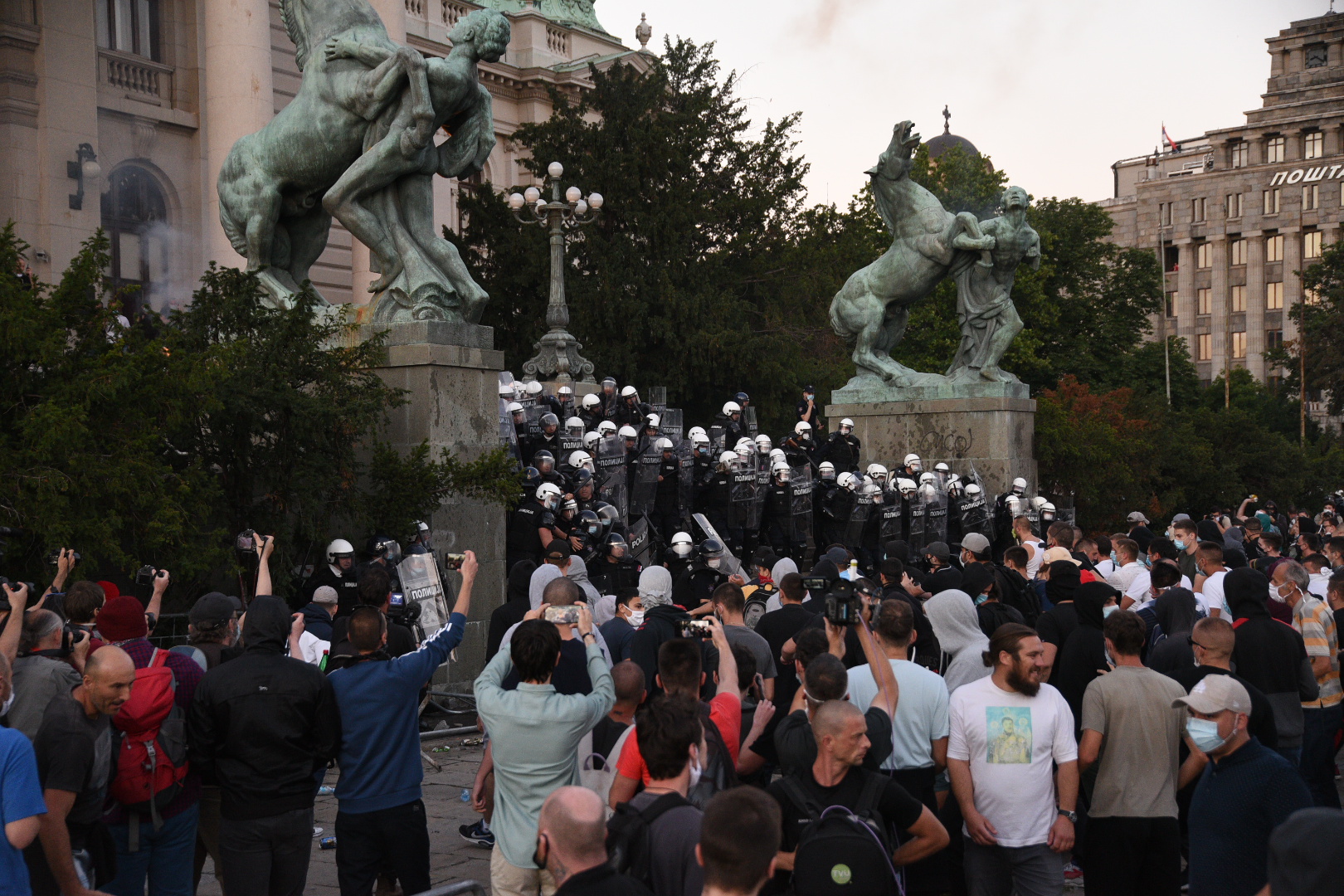 Beograd 08.07.2020. Protest, Skupština, drugi dan demonstracija Foto: Dragan Mujan/Nova.rs