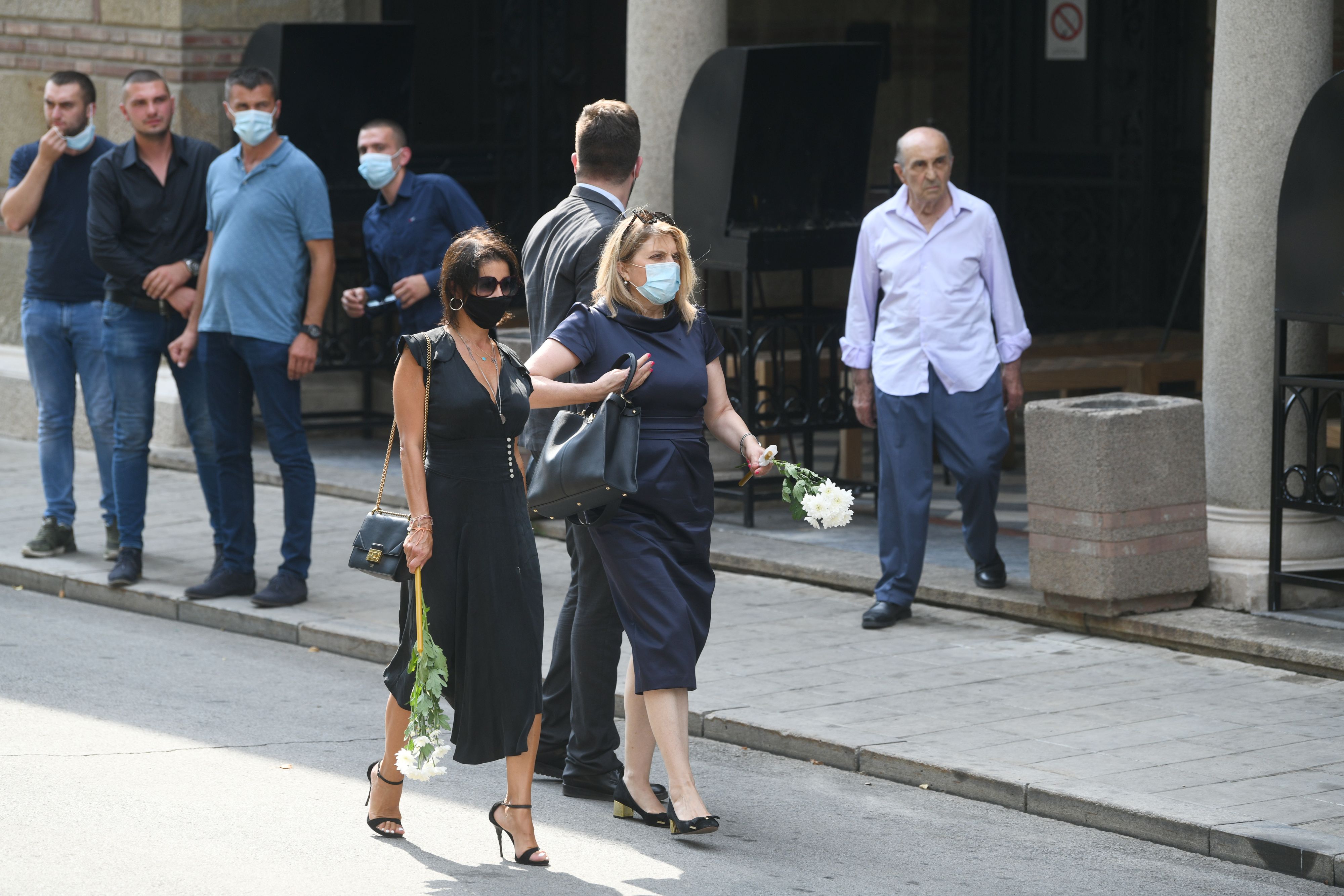 Beograd 08.08.2020. Sahrana književnice Isidore Bjelica u Aleji zaslužnih građana, na Novom groblju u Beogradu. Isidora Bjelica, sahrana, Novo groblje, Aleja zaslužnih gradjana Foto: Filip Krainčanić/Nova.rs