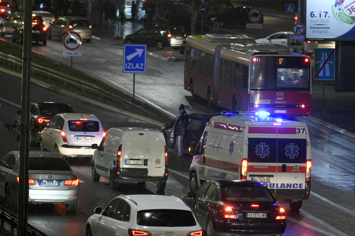 Guzva u gradu, autoput, automobili, hitna, pomoc, ambulanta, rotacija, auto, Foto: Goran Srdanov/Nova.rs