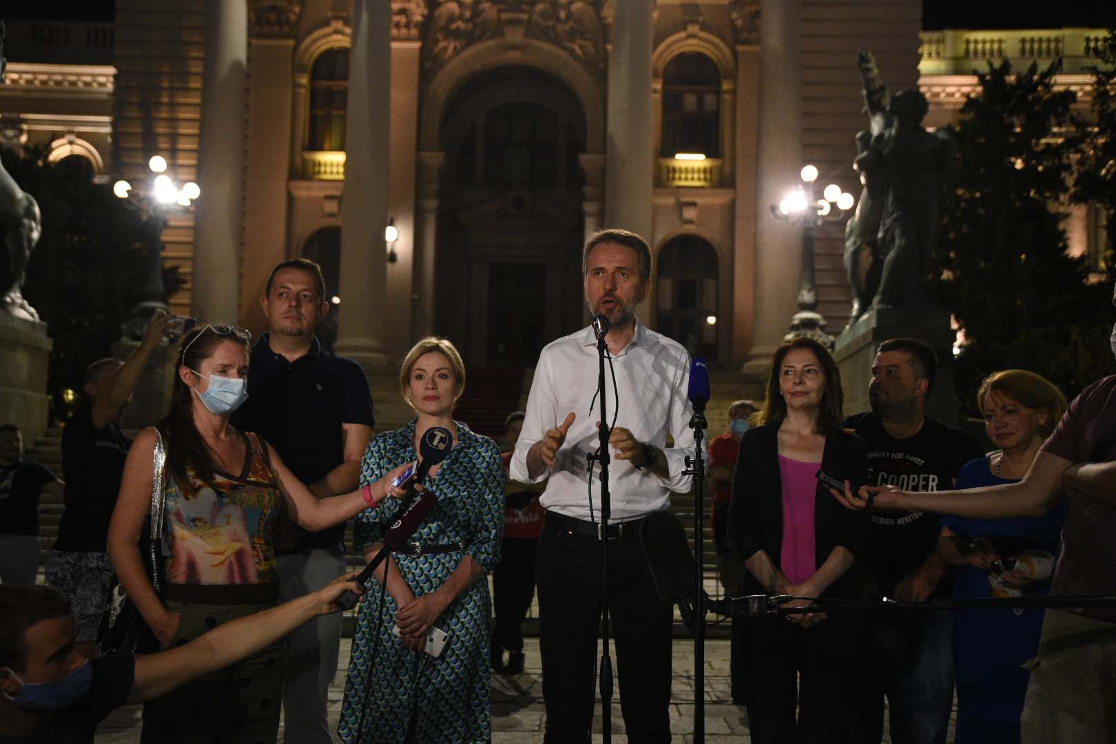 Beograd 02.08.2020. Saša Radulović. Protest u organizaciji stranke Dosta je bilo, DJB, Saše Radulovića, ispred Skupštine Srbije, Skupština Srbije Foto: Dragan Mujan/Nova.rs
