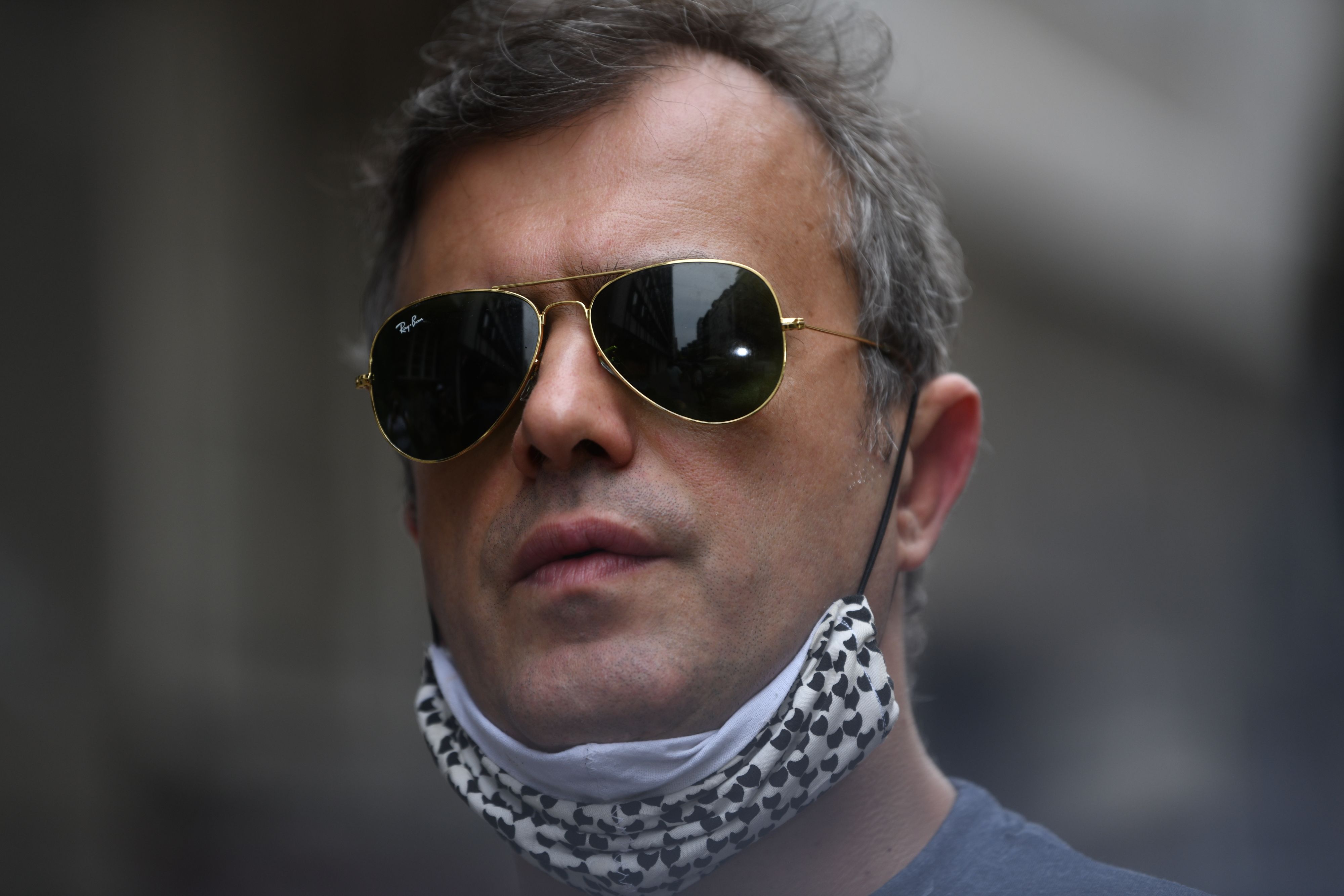 sergej trifunovic prikuplja potpise pokret slobodnih gradjana