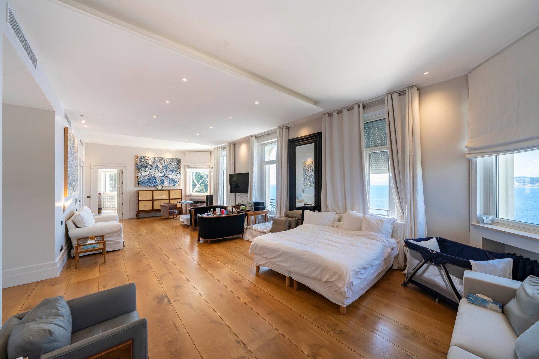 Sir Sean Connery's former home in Nice, France is up for sale for €30 million (US$34 million).