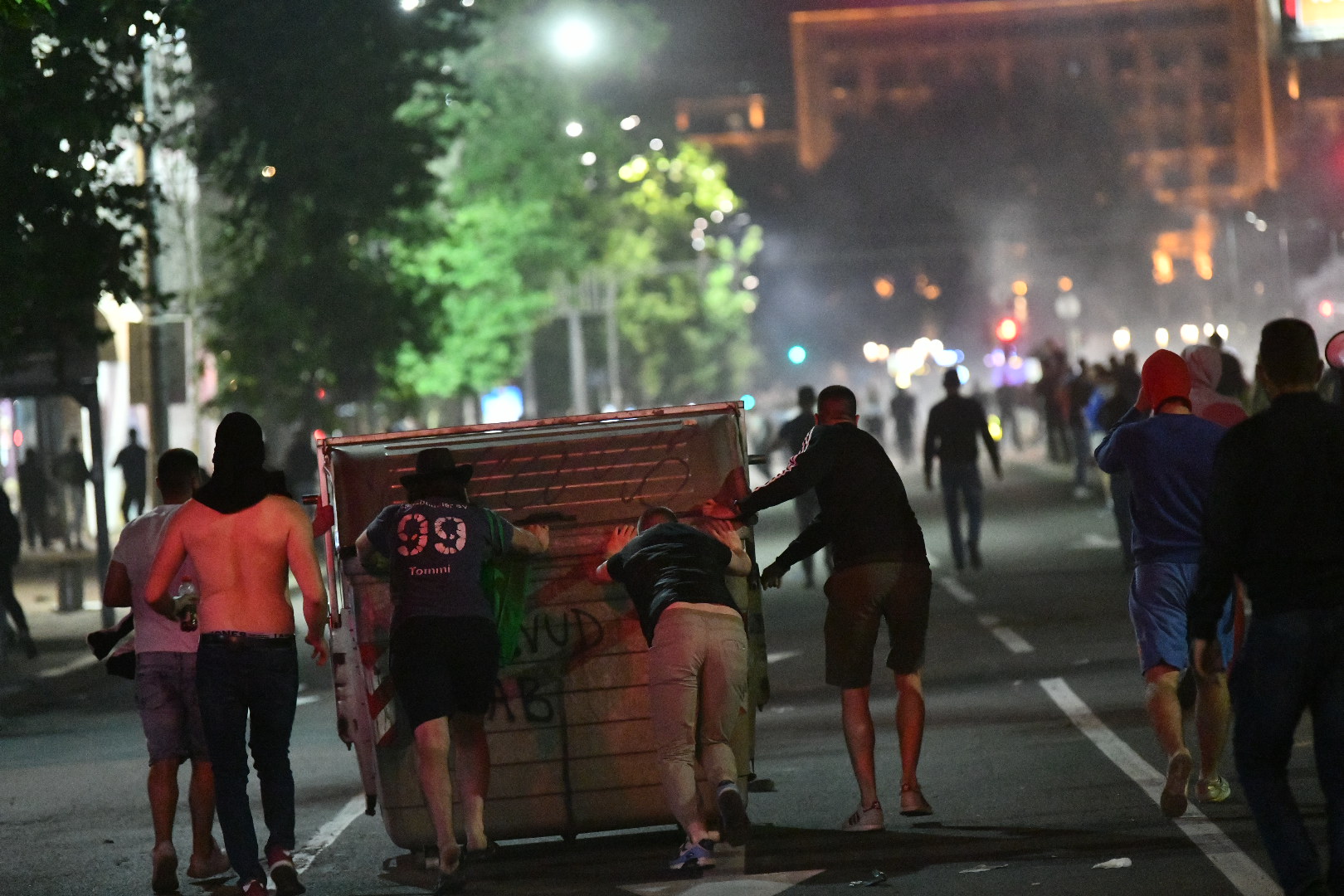 Beograd, 07.07.2020. Skupština, Protest protiv Vučića i policijskog časa Foto: Vladislav Mitić/Nova.rs
