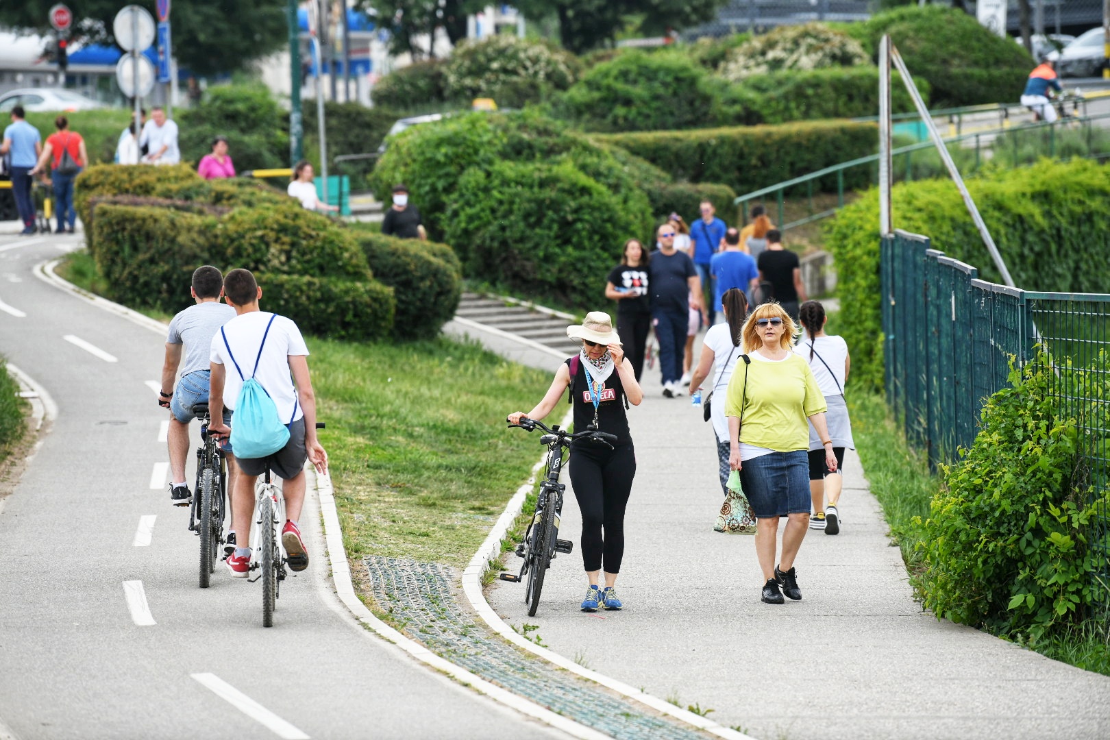 Beograd, 16.05.2020. Ada Ciganlija, vikend, subota, lepo vreme, gužva, biciklisti Foto: Vesna Lalić/Nova.rs