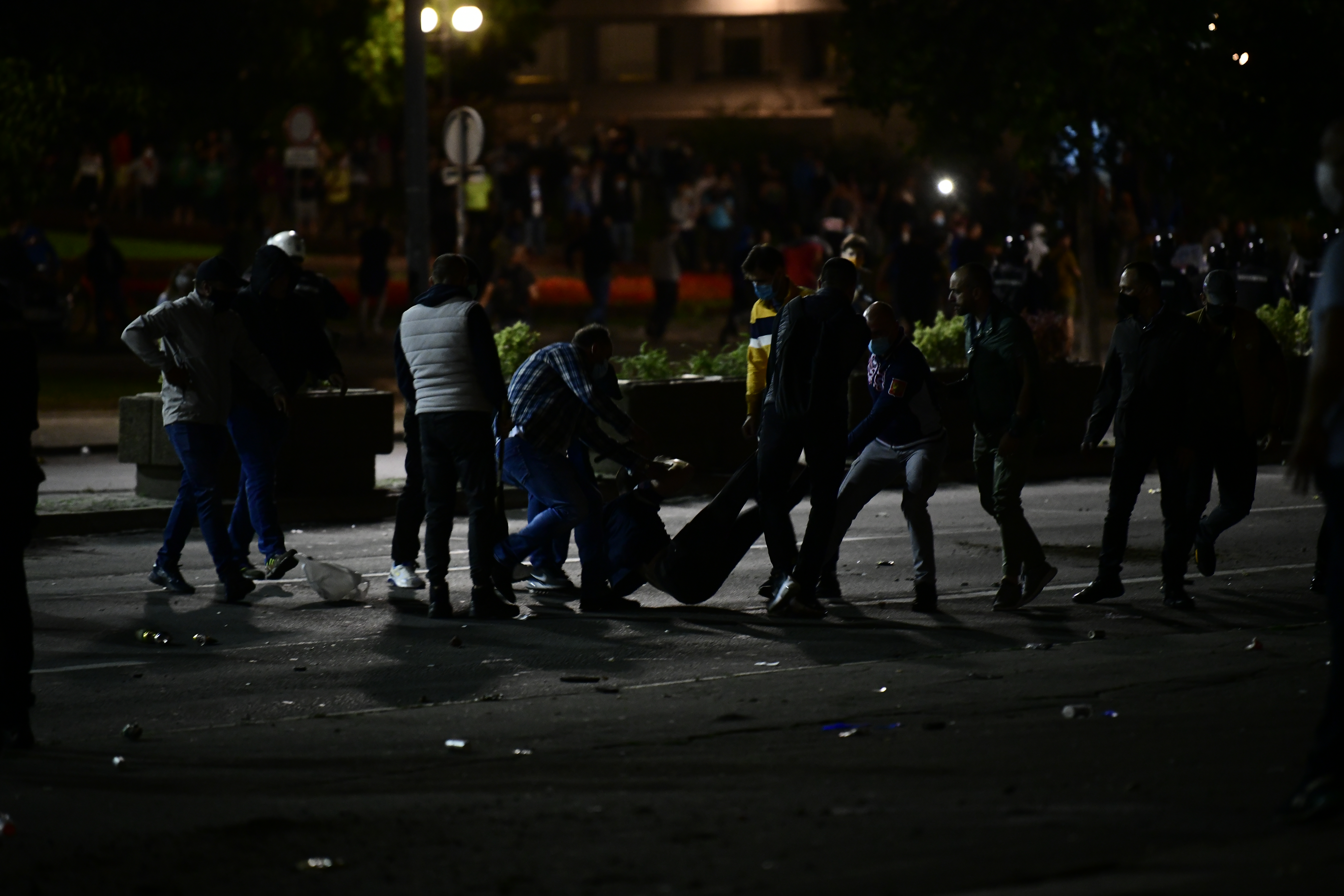 Beograd, 07.07.2020. Skupština, Protest protiv Vučića i policijskog časa Foto: Goran Srdanov/Nova.rs